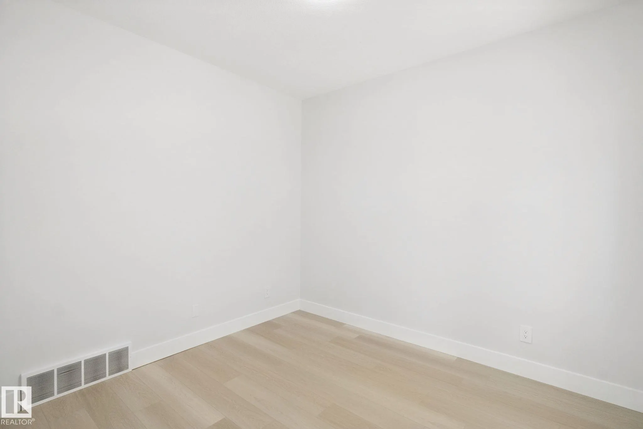 3699 HUMMINGBIRD Way