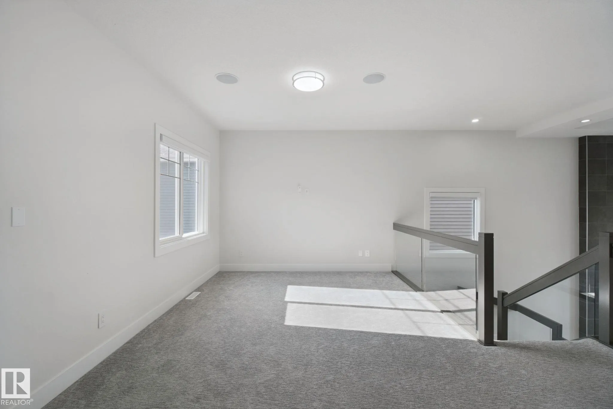 3699 HUMMINGBIRD Way