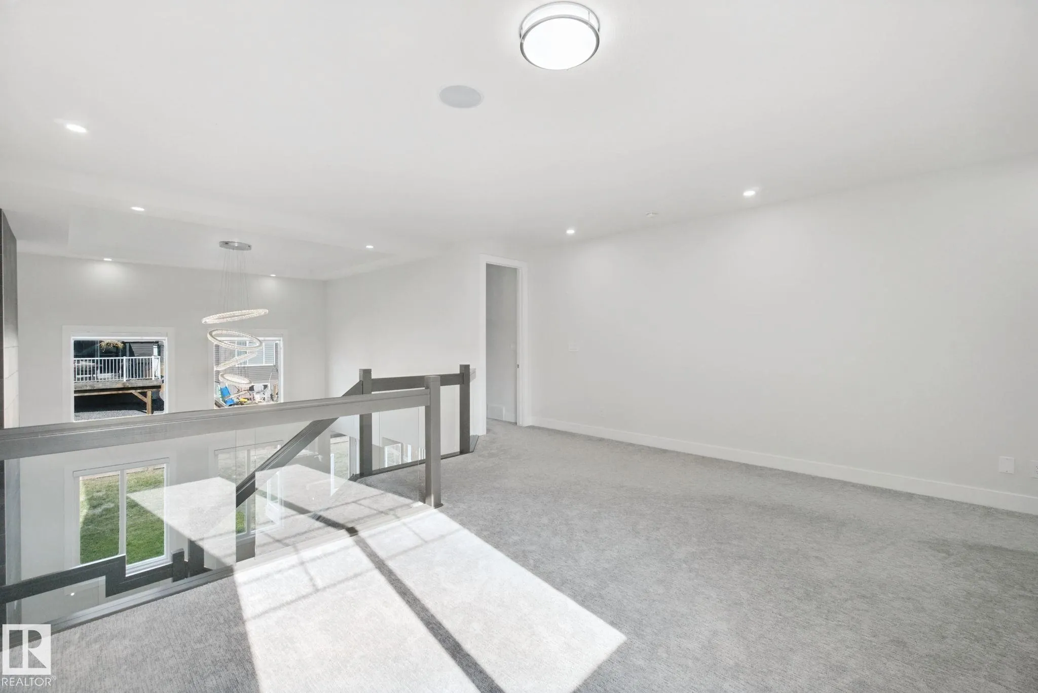 3699 HUMMINGBIRD Way