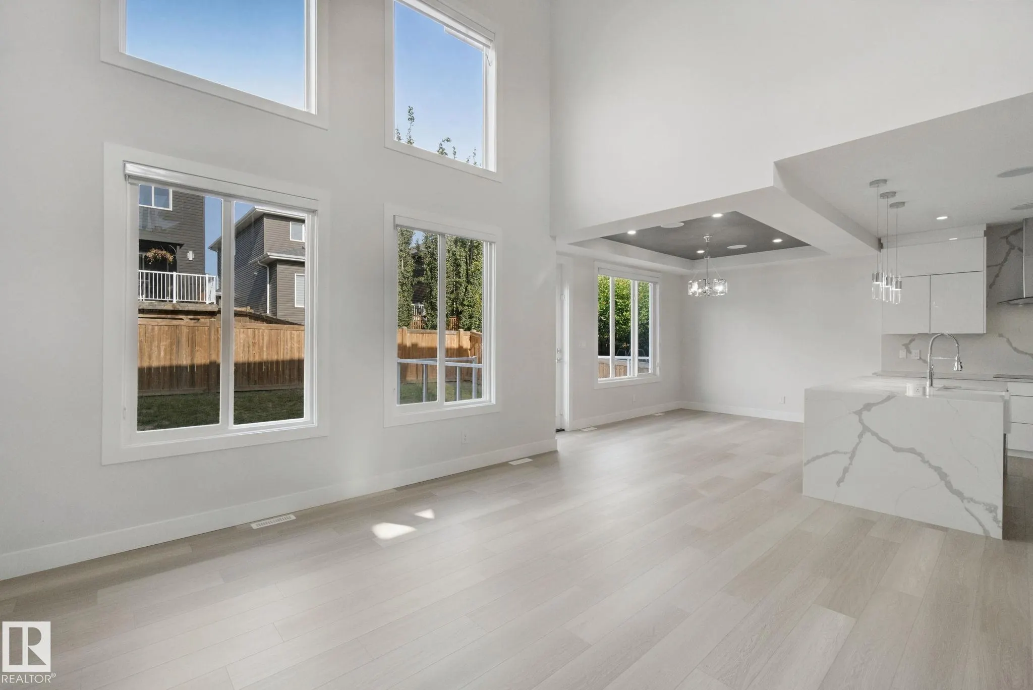 3699 HUMMINGBIRD Way
