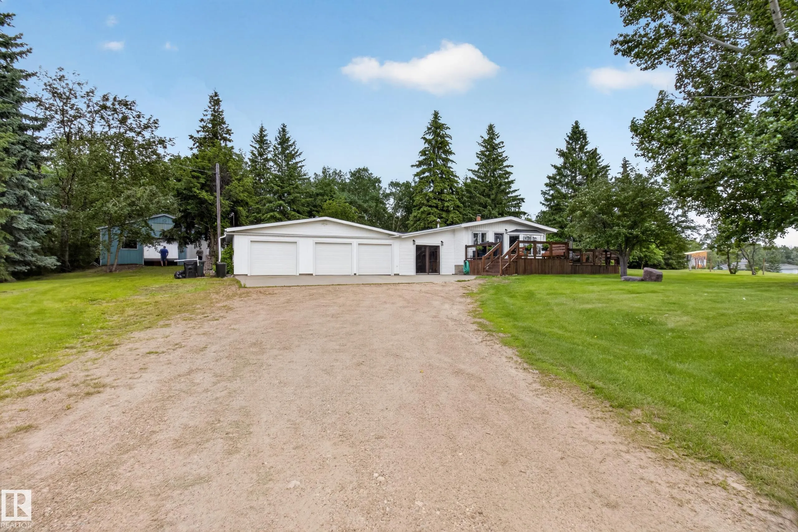 14 51149 RGE ROAD 231