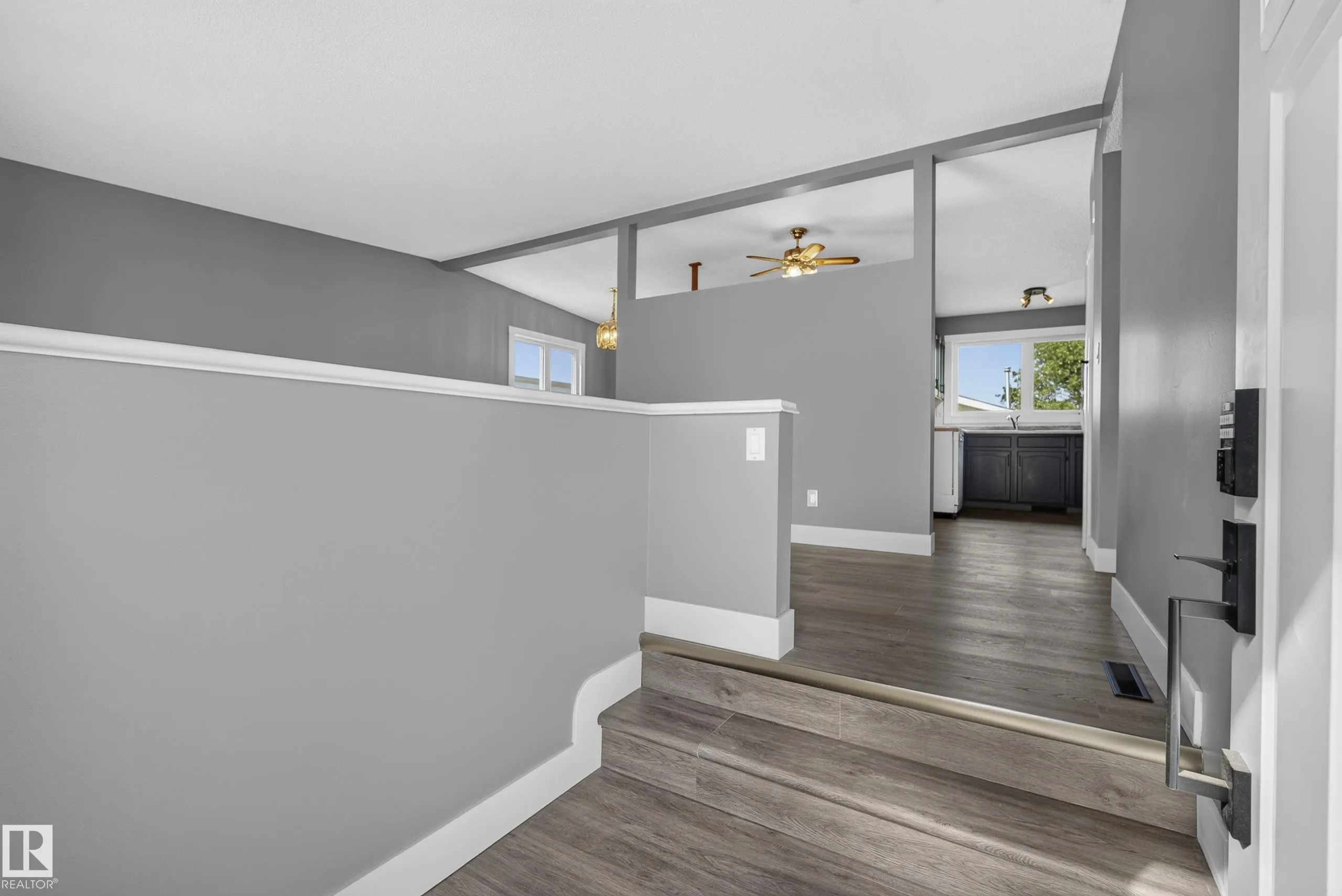 25 MILBURN Crescent
