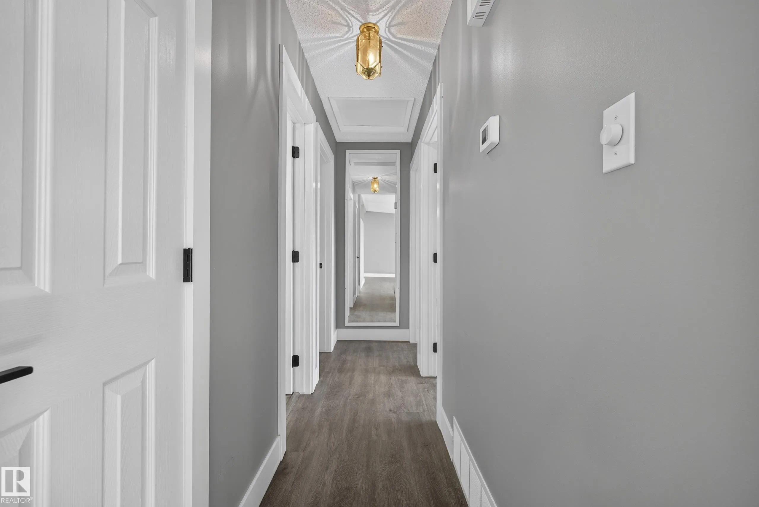 25 MILBURN Crescent