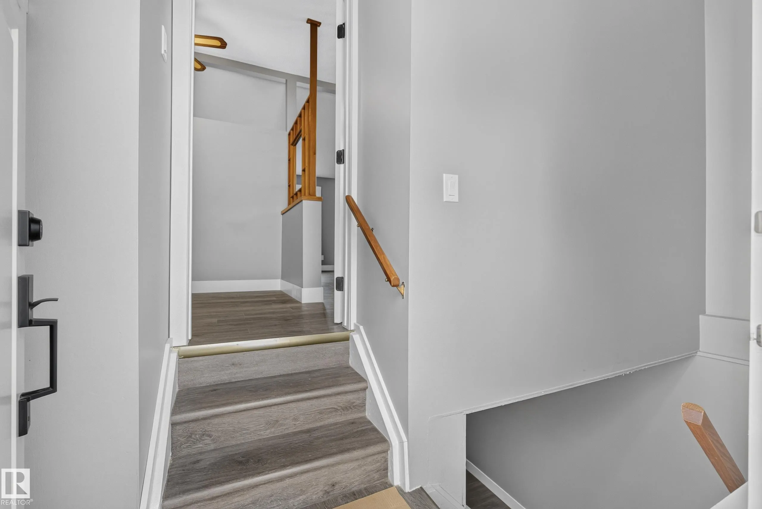 25 MILBURN Crescent