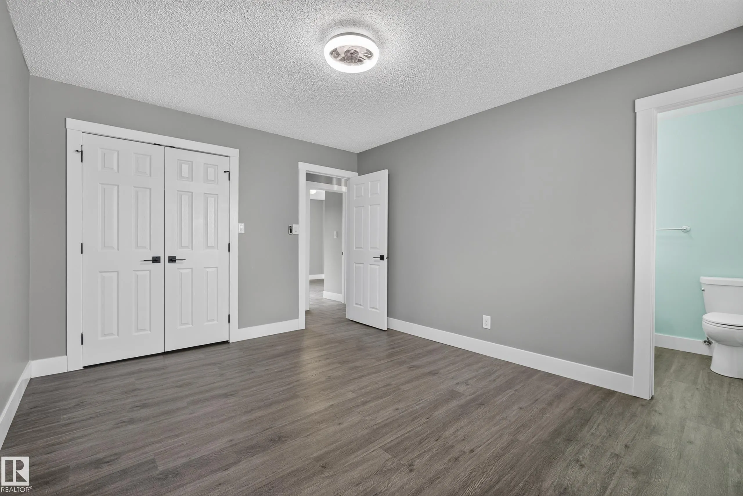 25 MILBURN Crescent