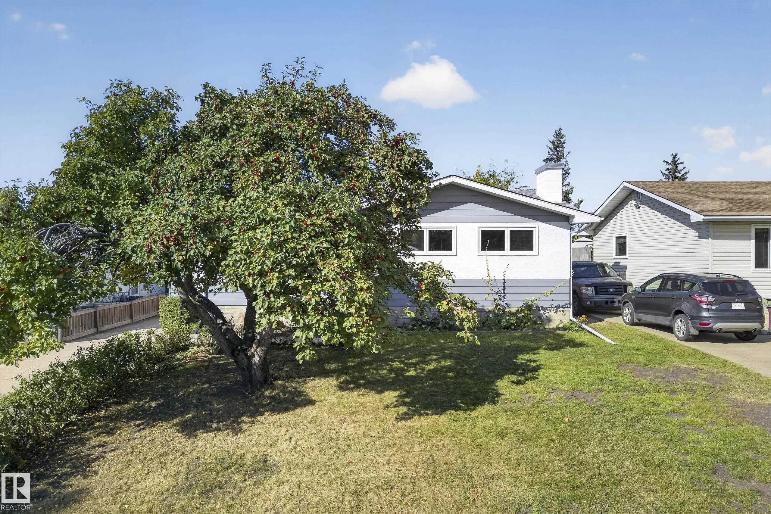 25 MILBURN Crescent