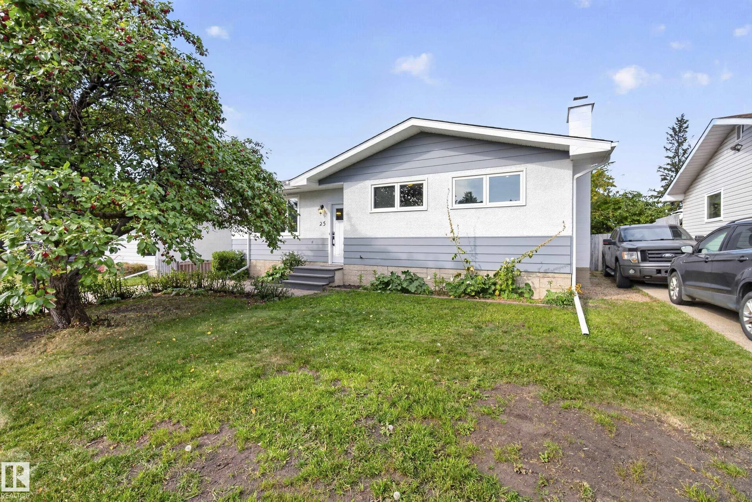 25 MILBURN Crescent