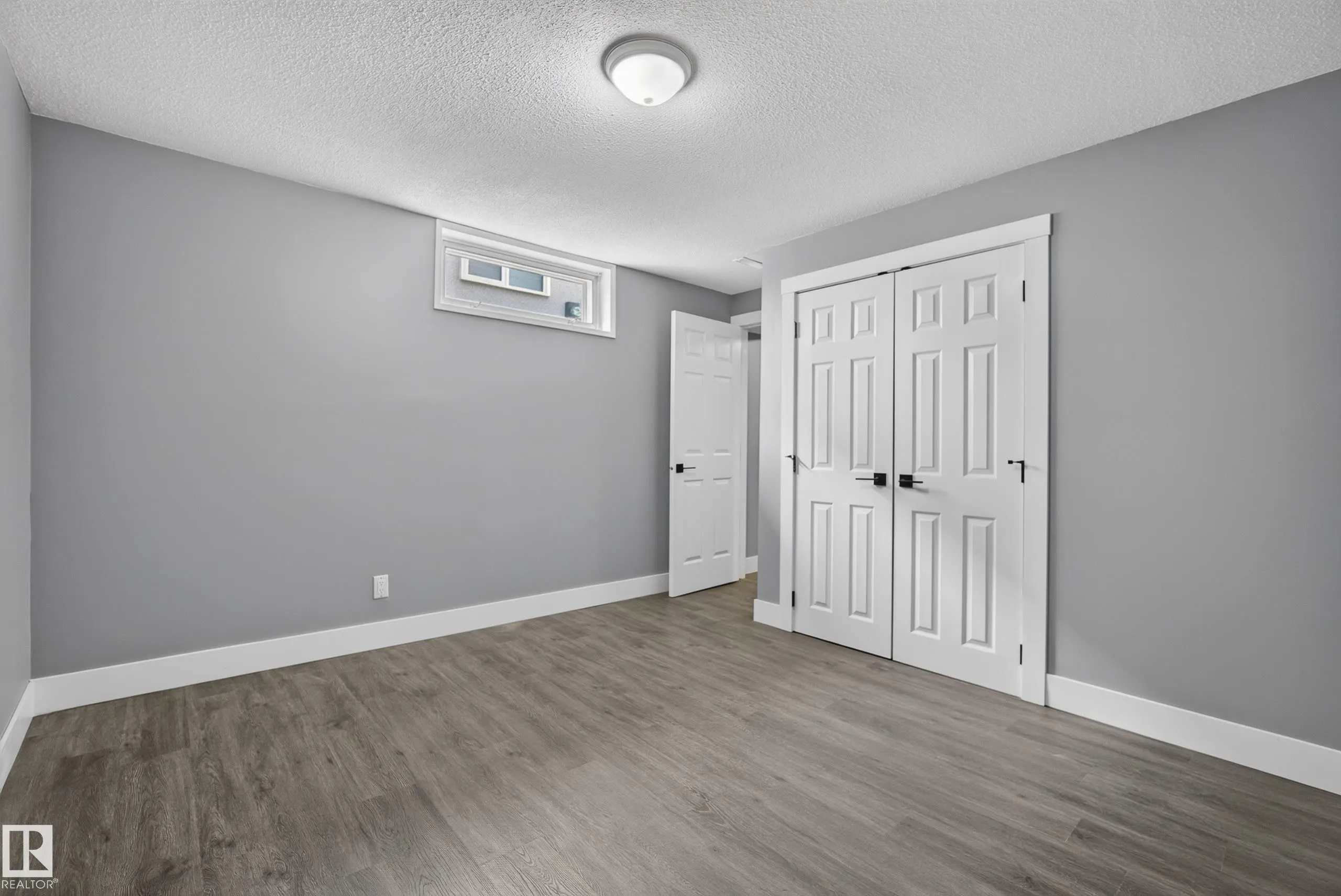 25 MILBURN Crescent