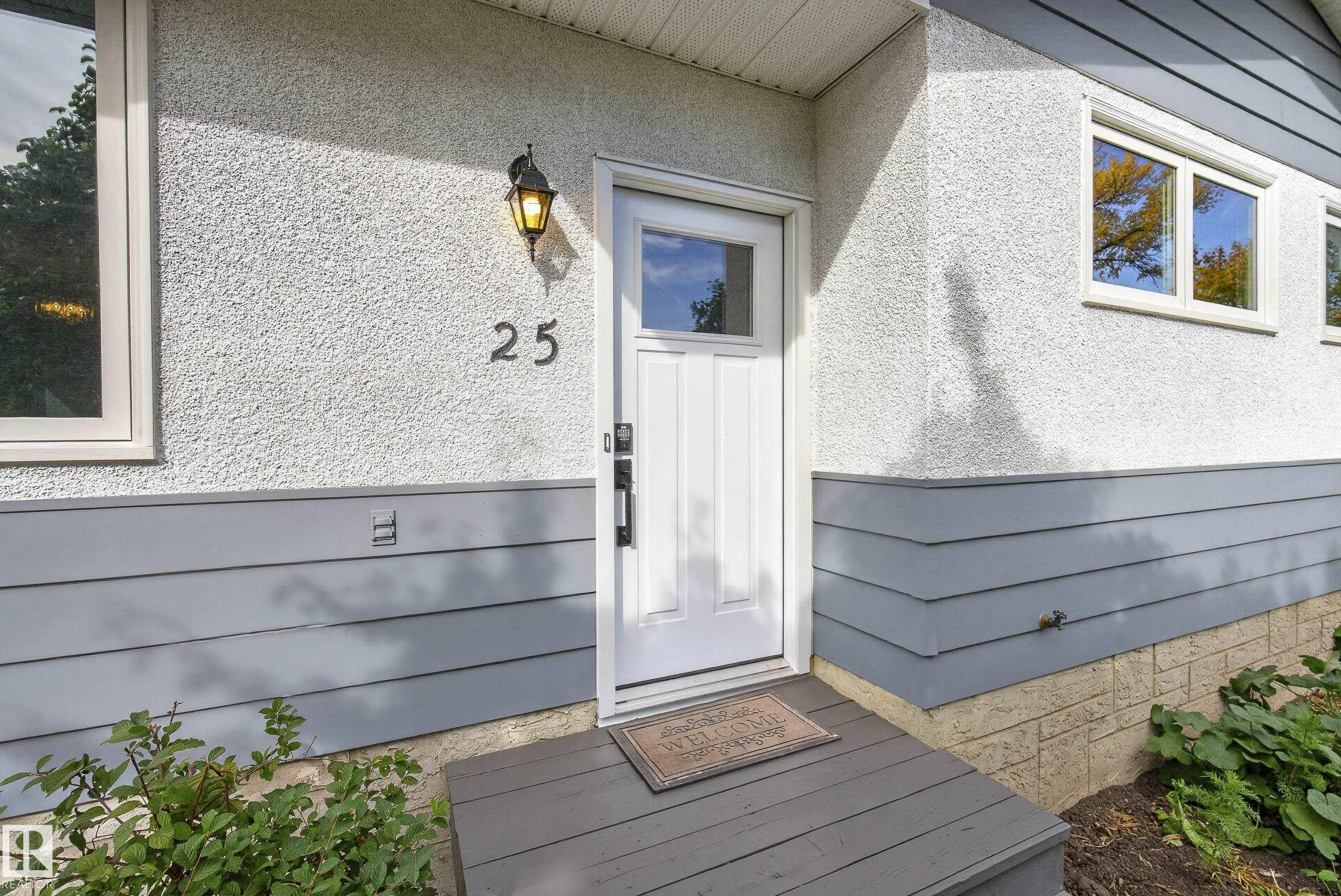 25 MILBURN Crescent