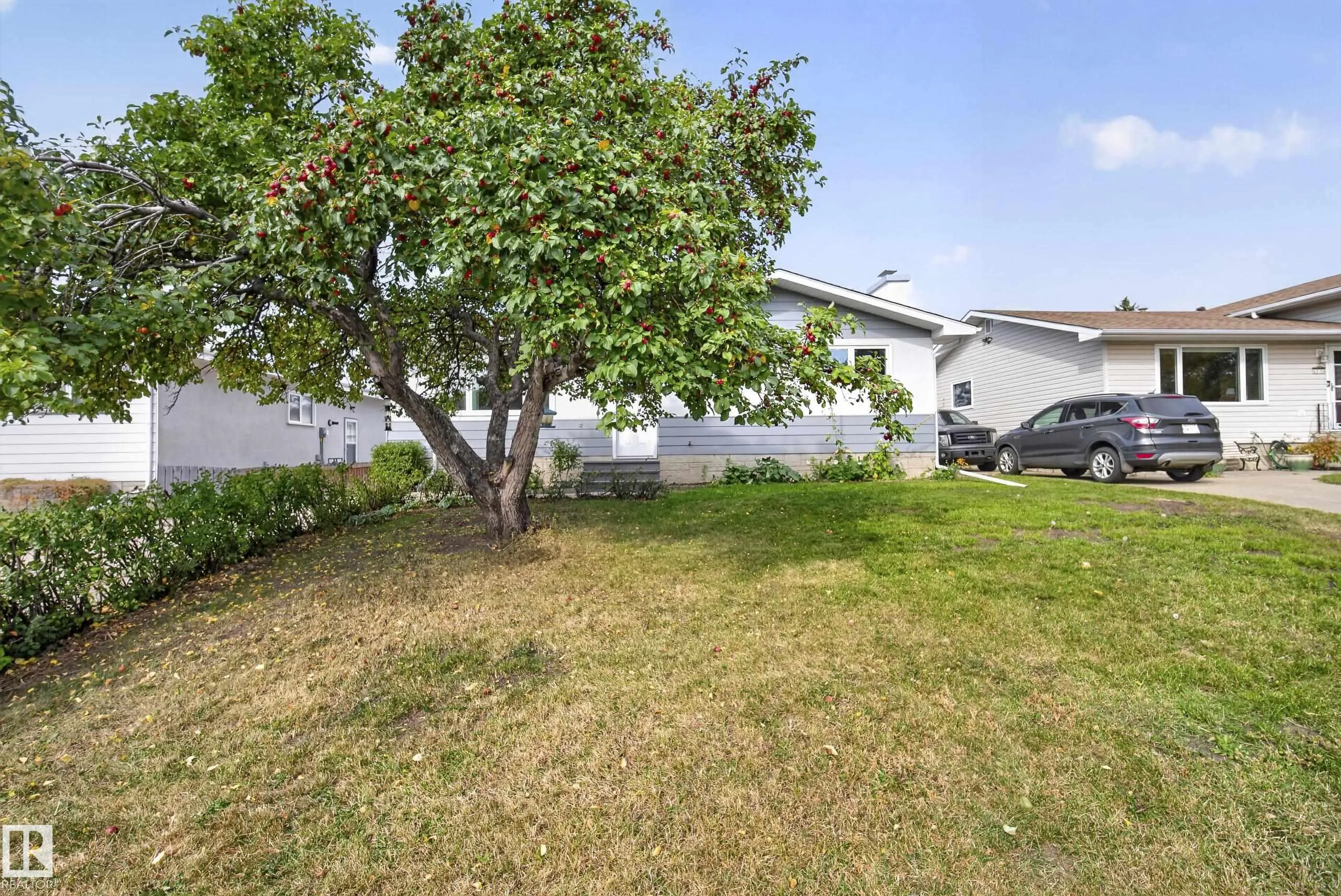 25 MILBURN Crescent