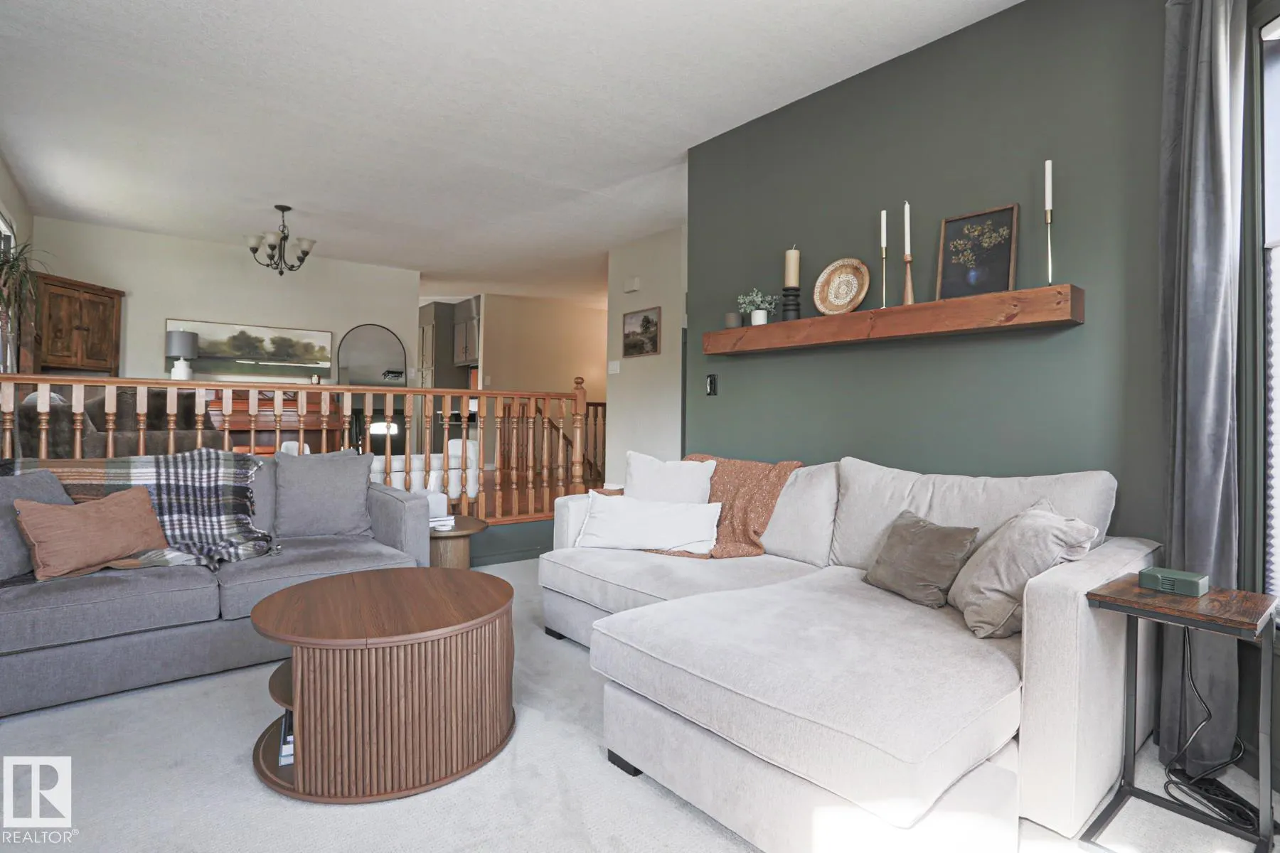 2 Hillview Crescent