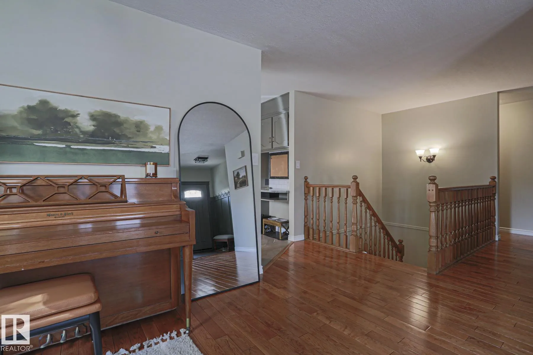 2 Hillview Crescent