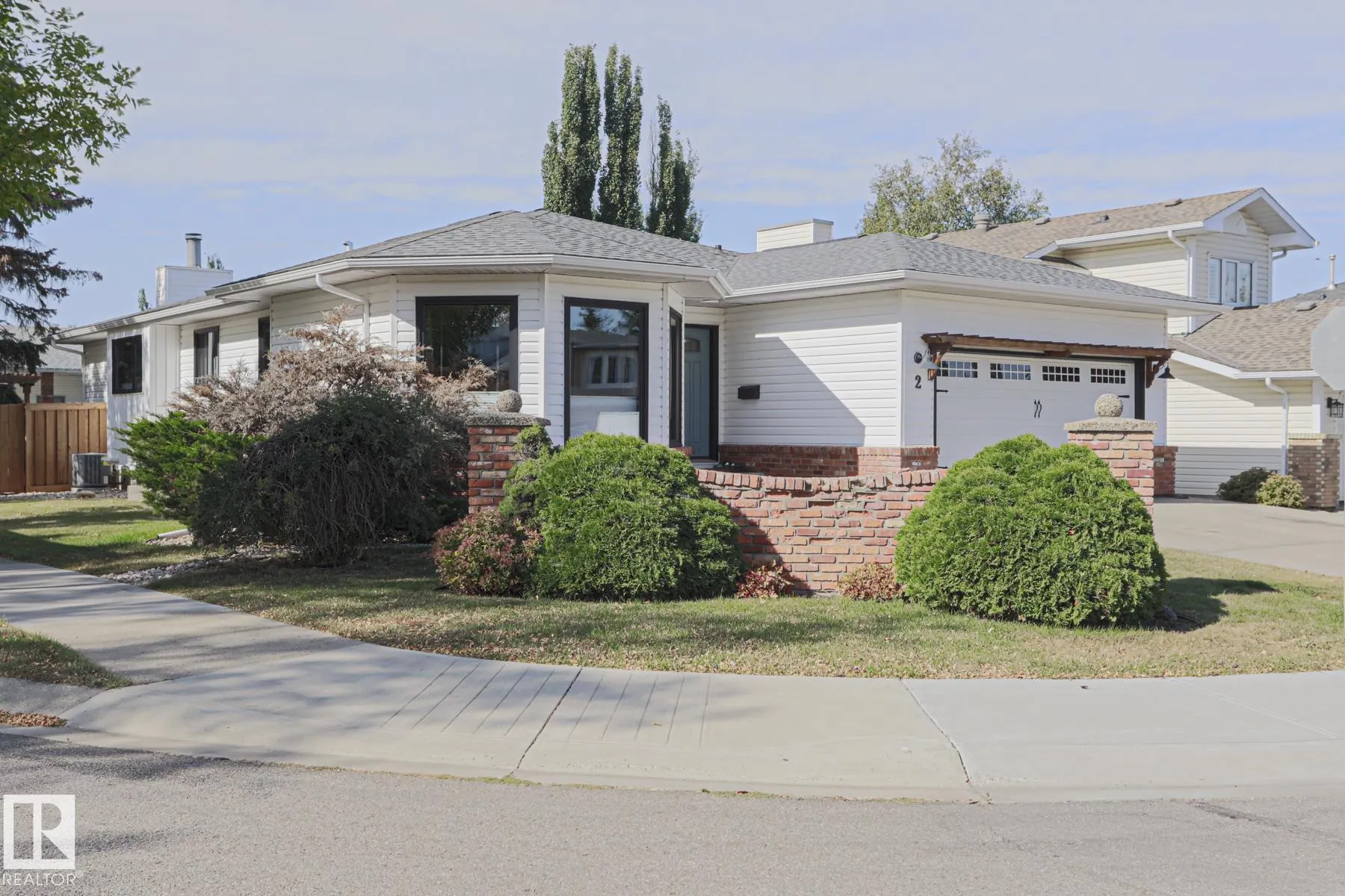 2 Hillview Crescent