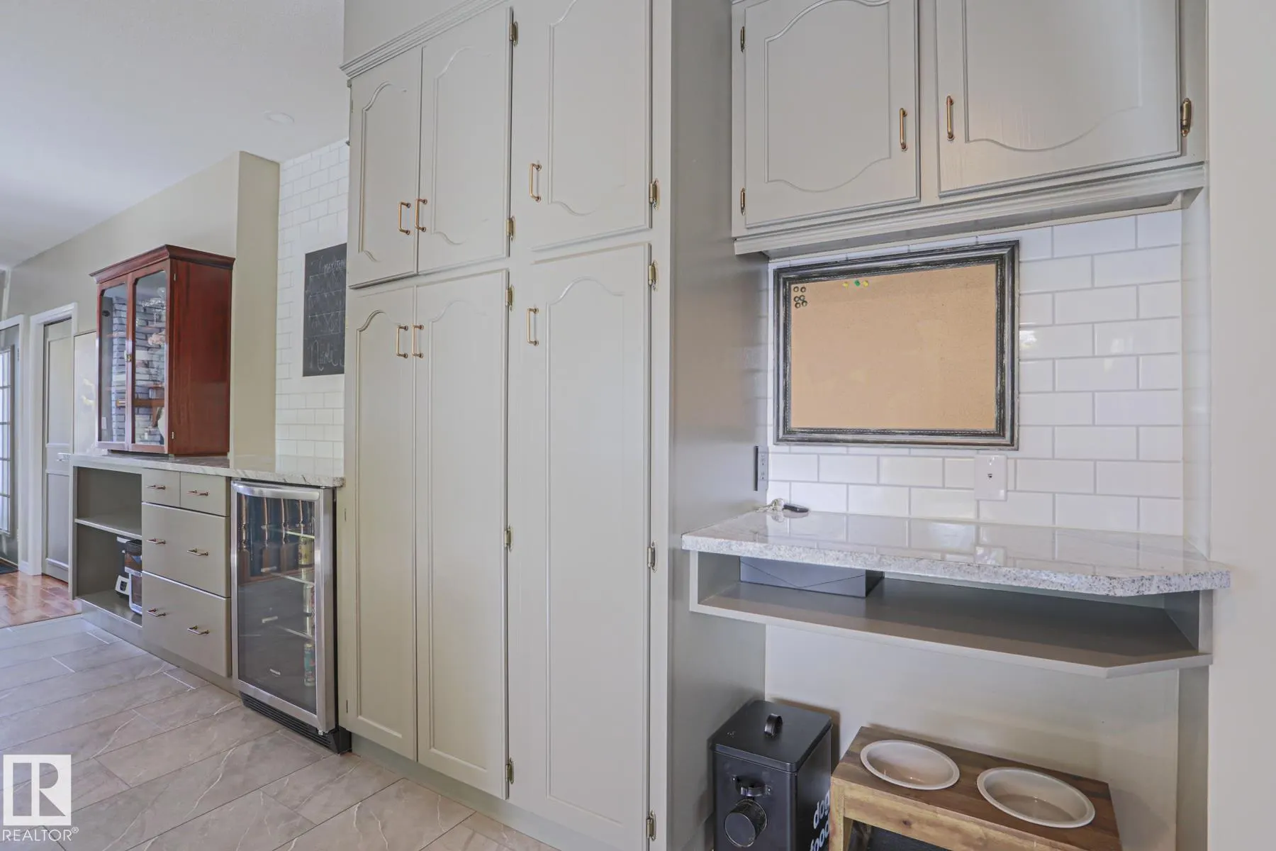 2 Hillview Crescent