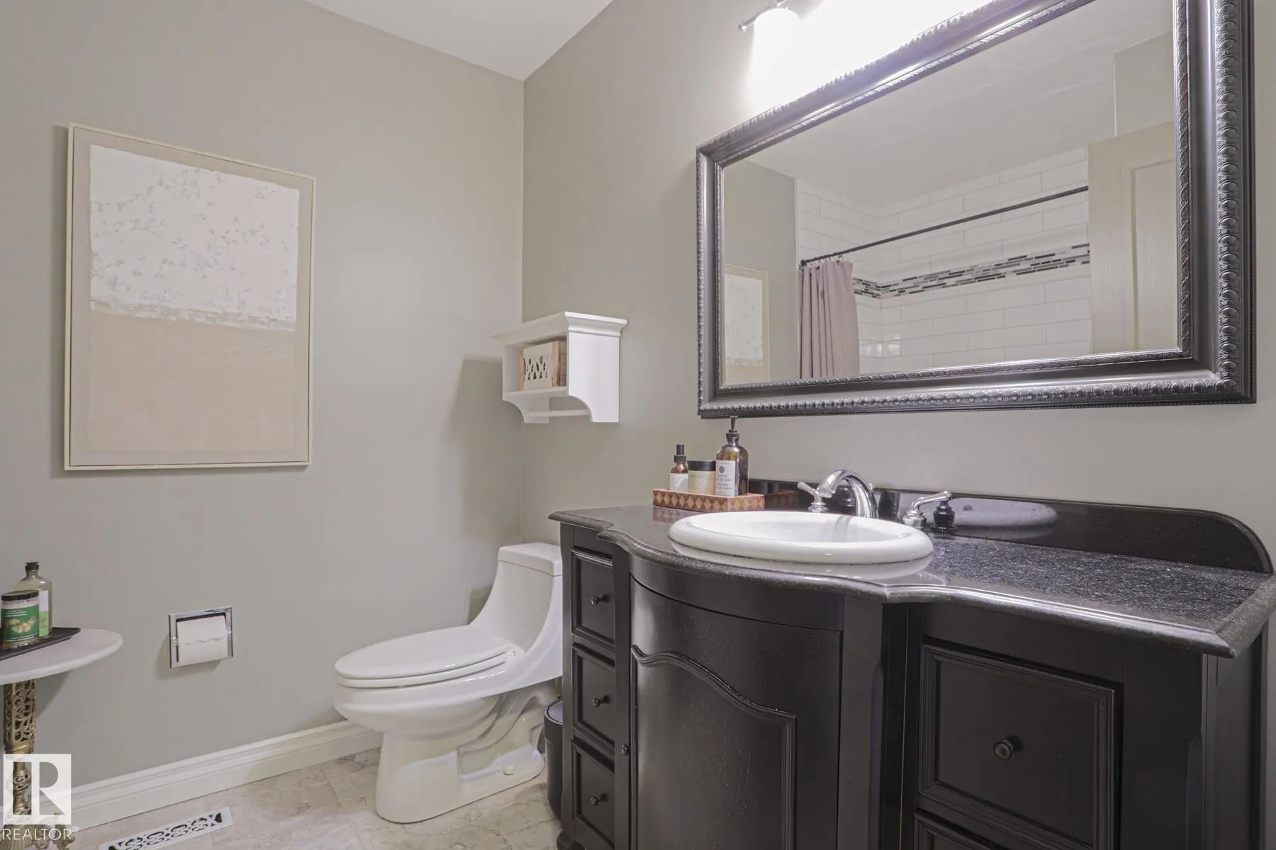 2 Hillview Crescent