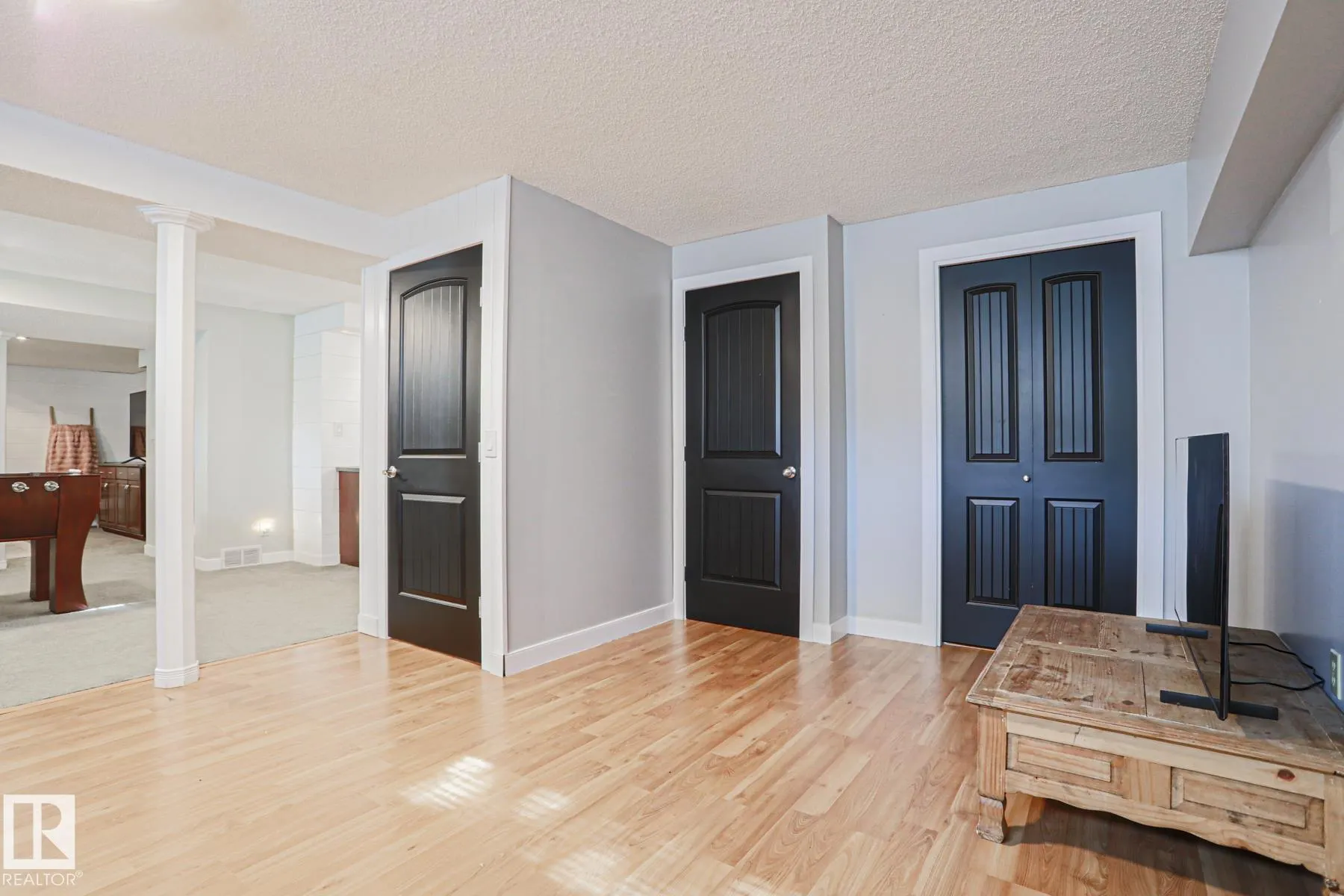 2 Hillview Crescent