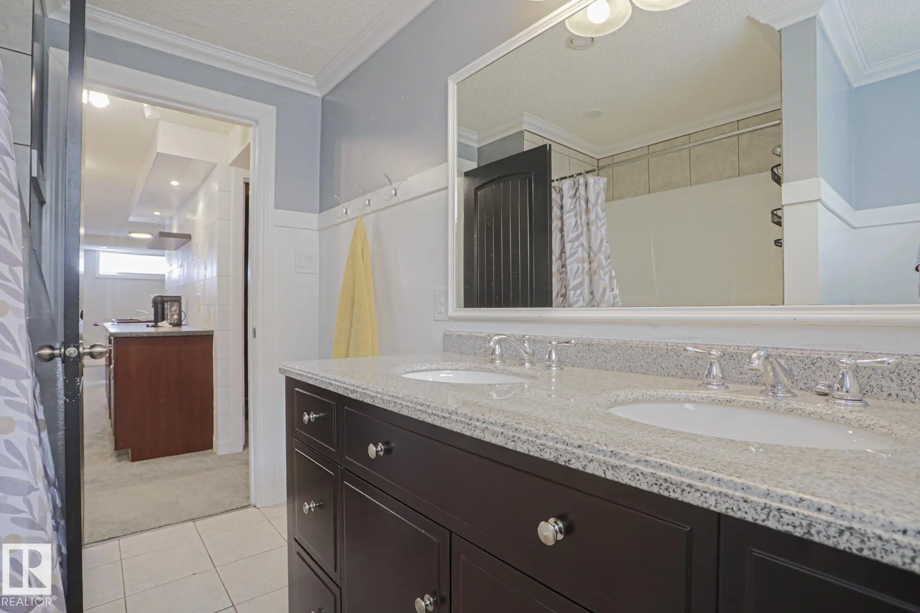 2 Hillview Crescent