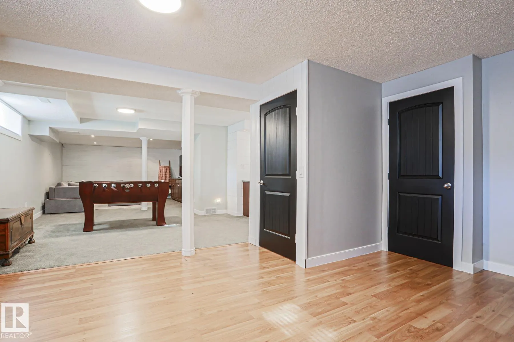 2 Hillview Crescent