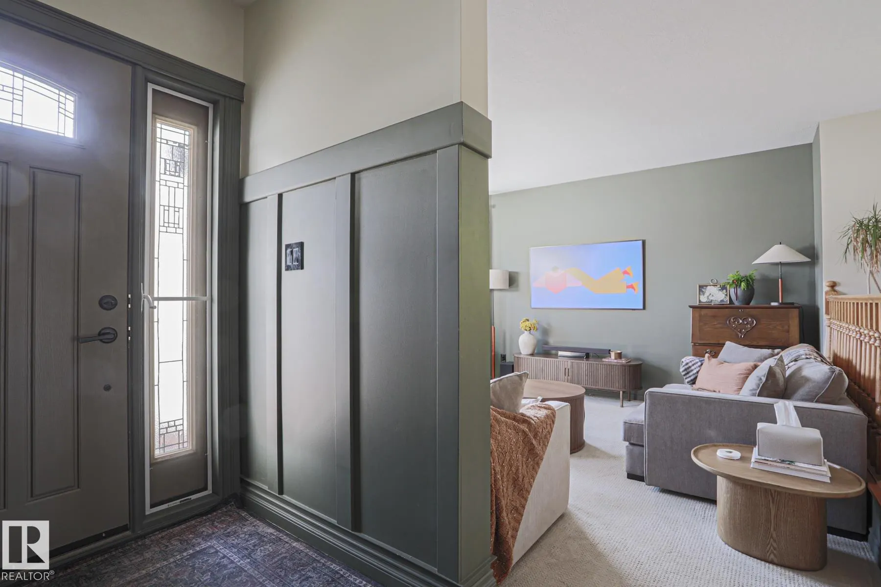 2 Hillview Crescent