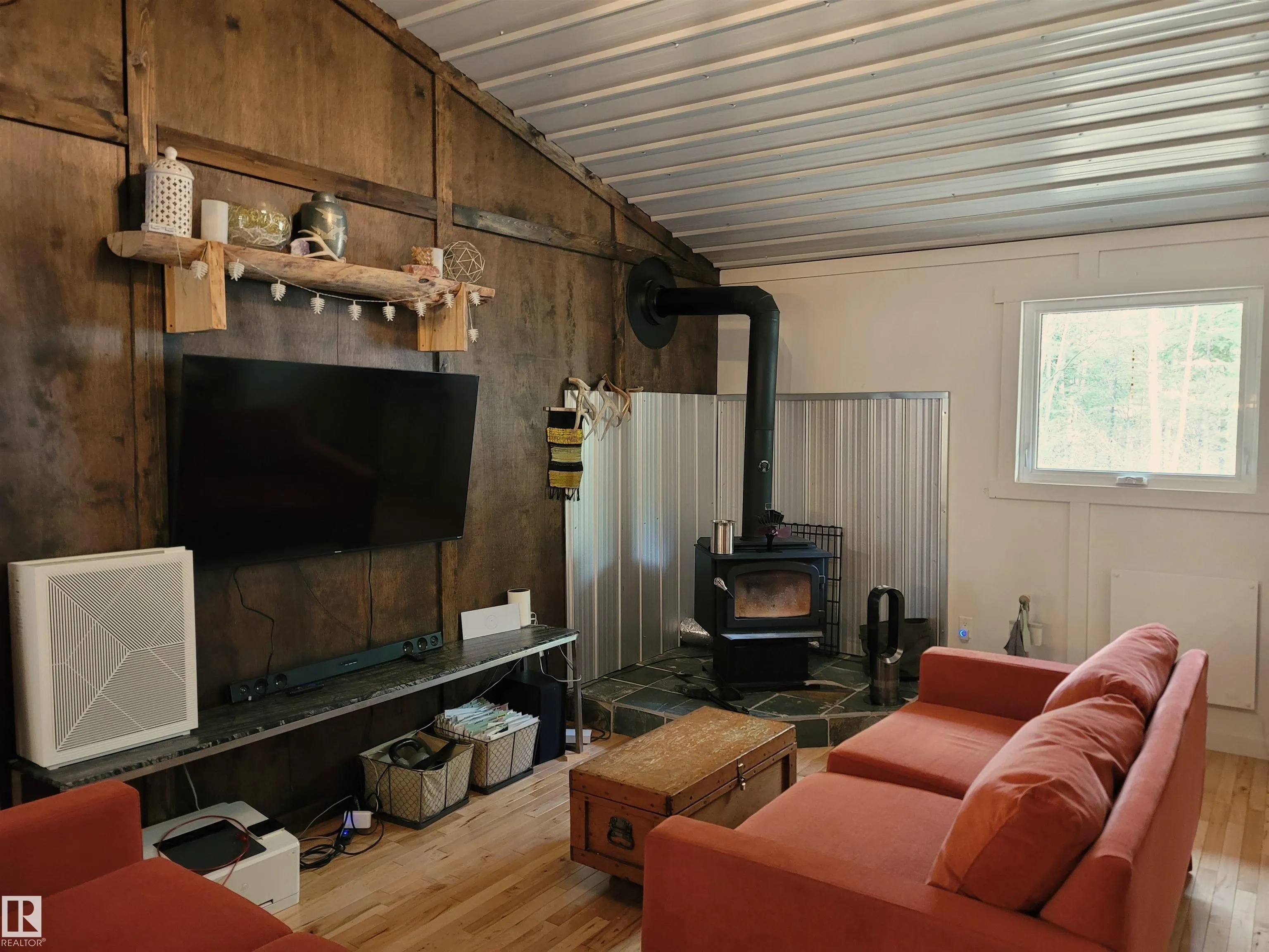 624072 RGE ROAD 241