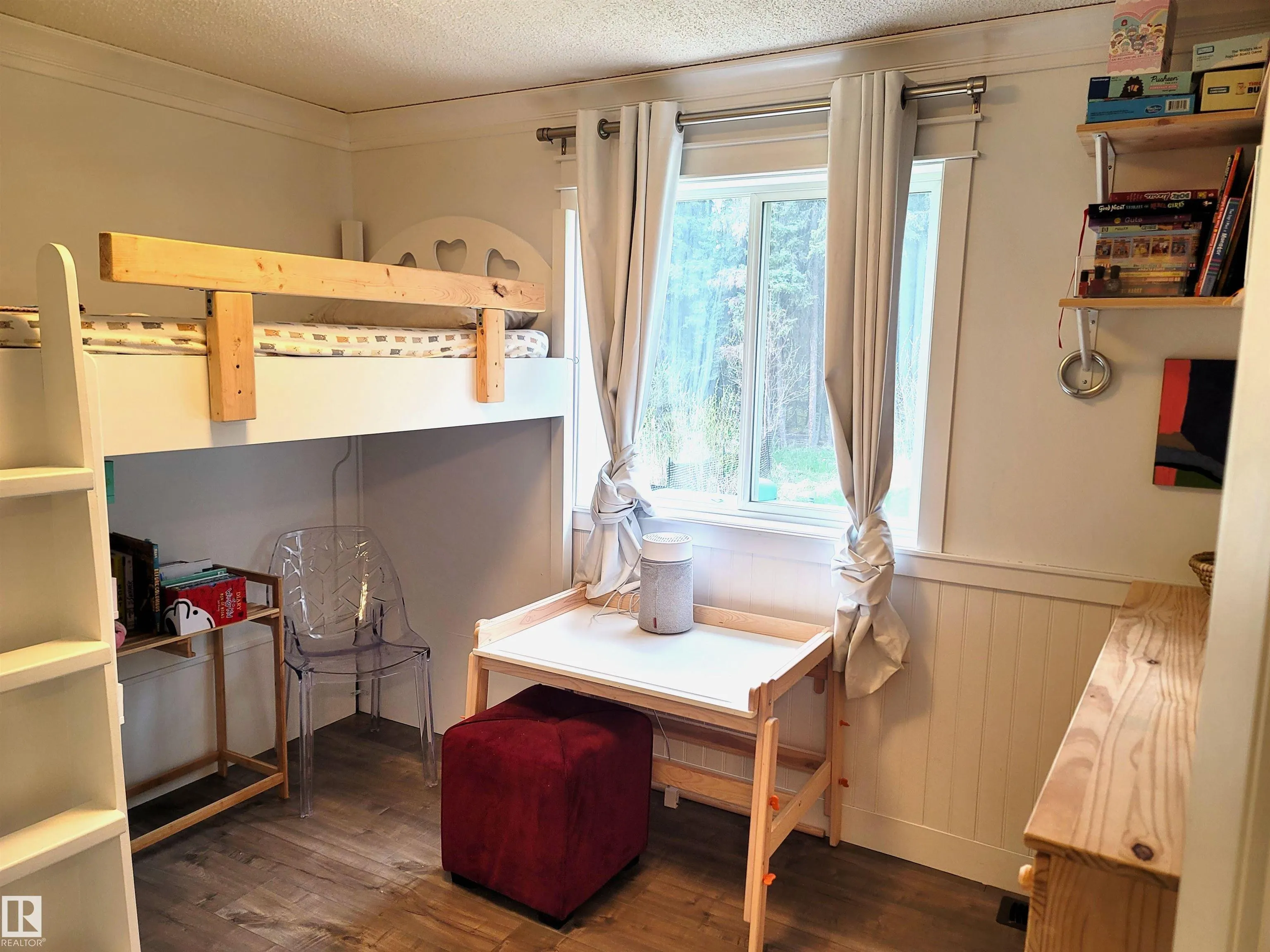 624072 RGE ROAD 241