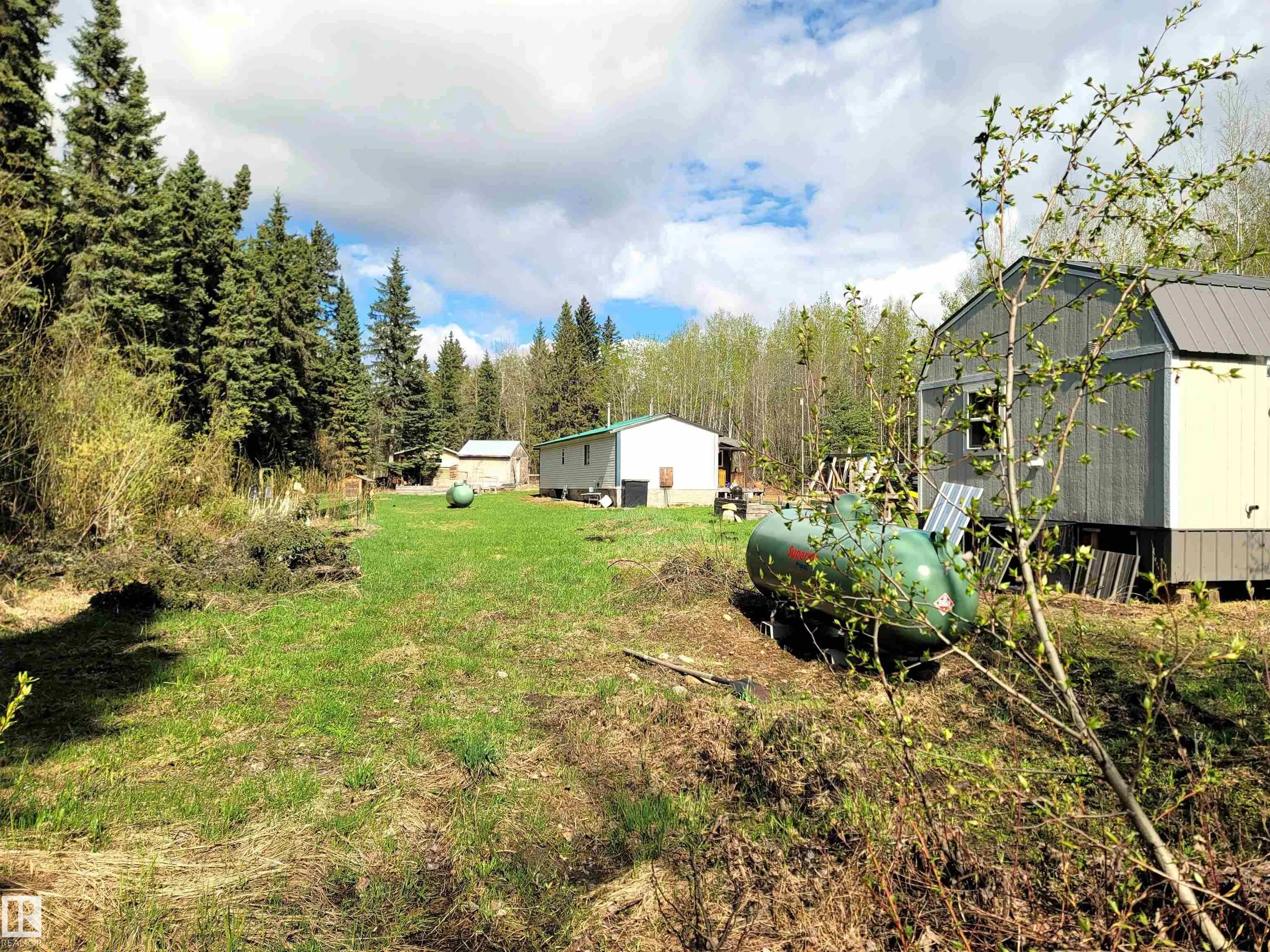 624072 RGE ROAD 241
