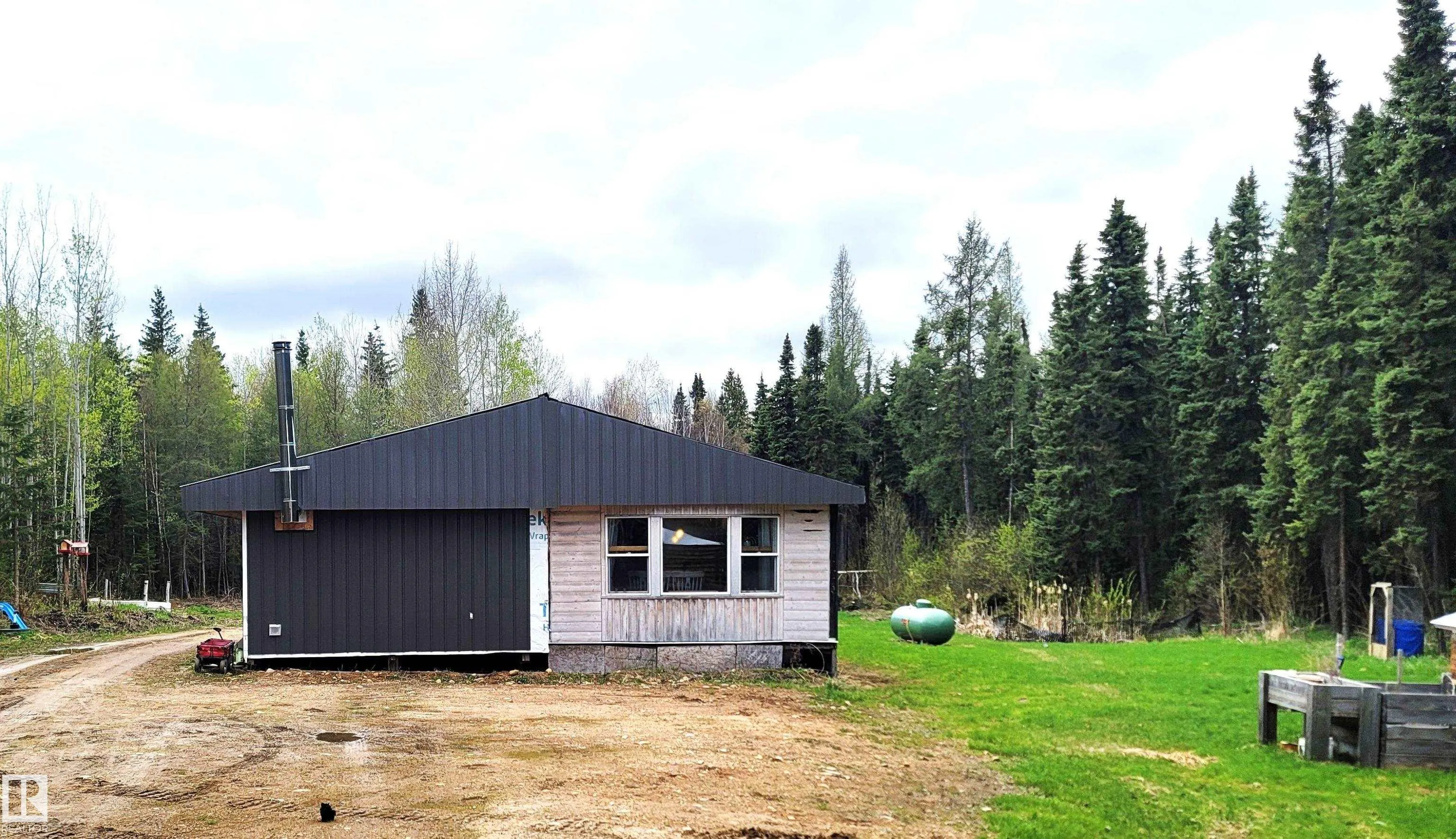 624072 RGE ROAD 241