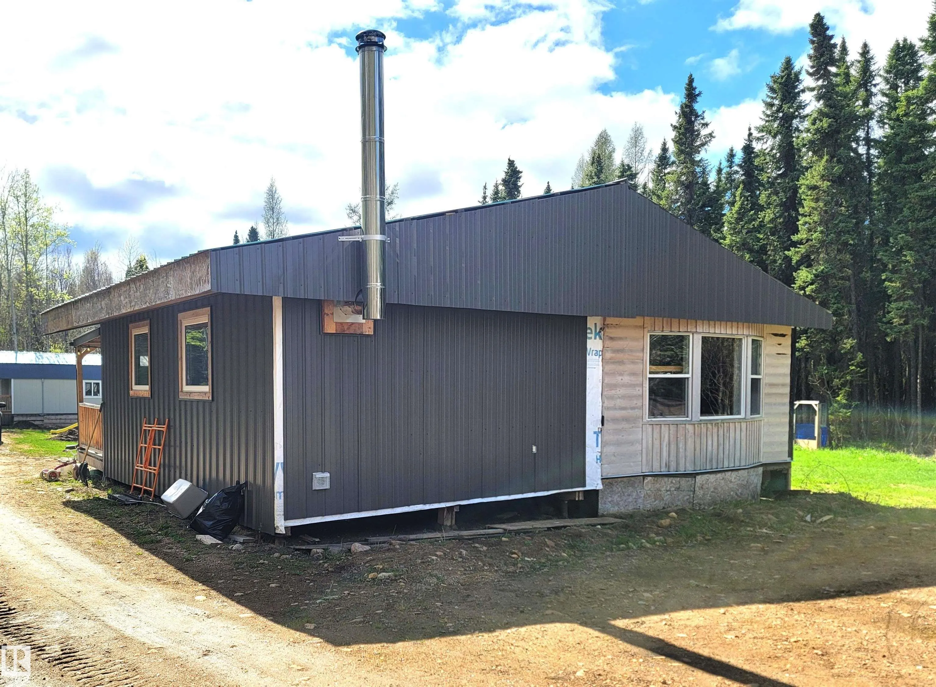624072 RGE ROAD 241