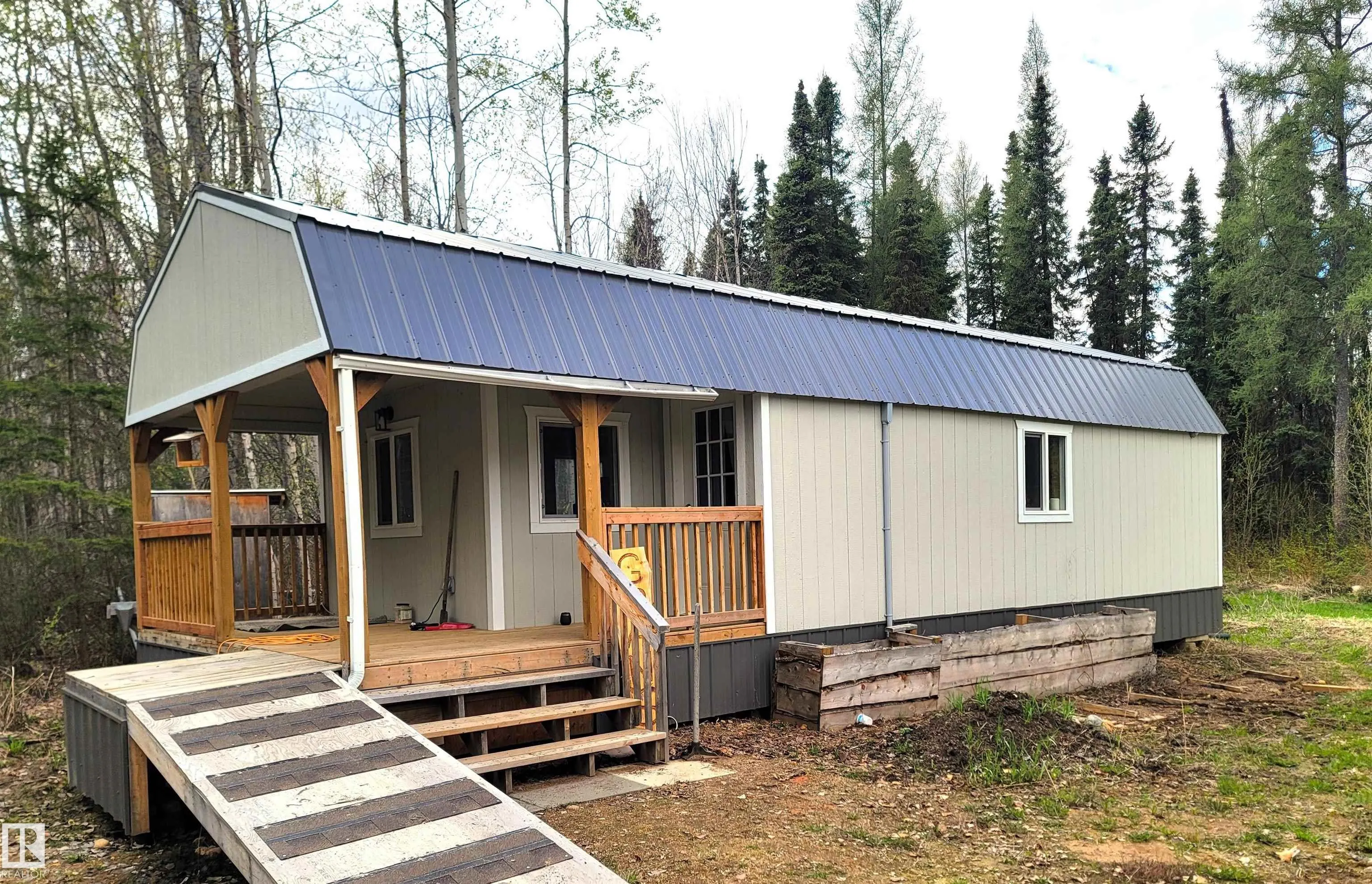 624072 RGE ROAD 241