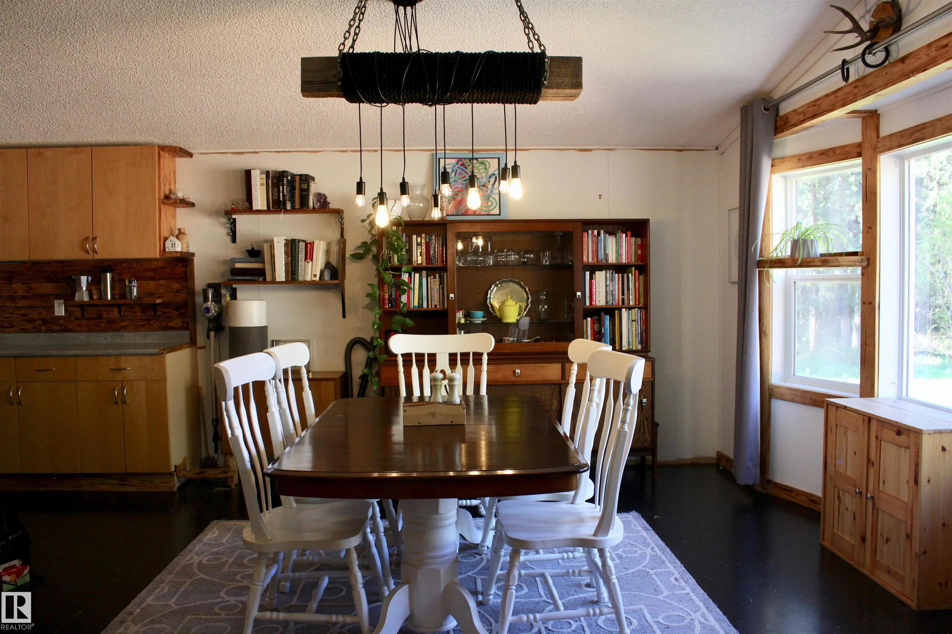 624072 RGE ROAD 241
