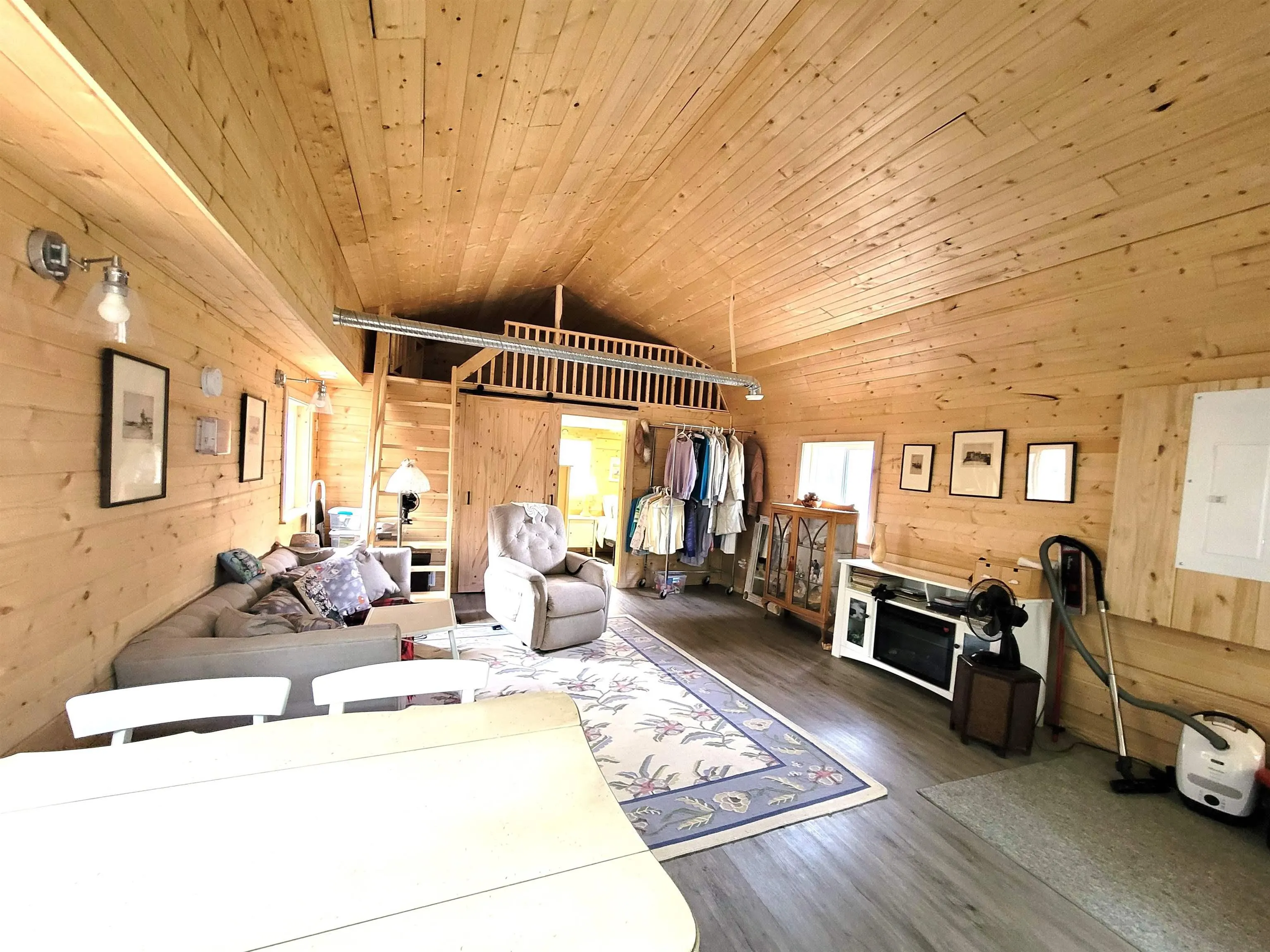 624072 RGE ROAD 241