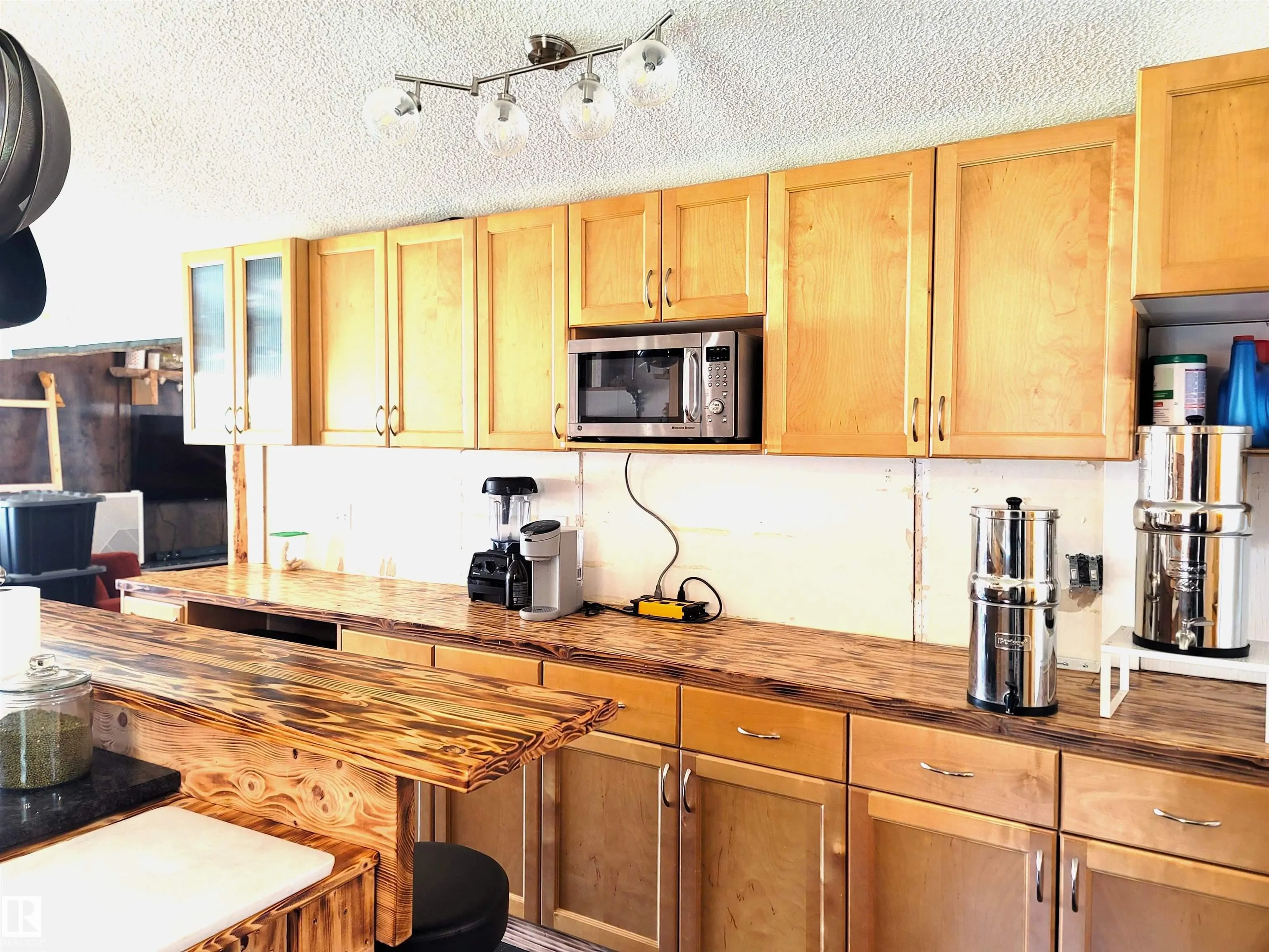 624072 RGE ROAD 241