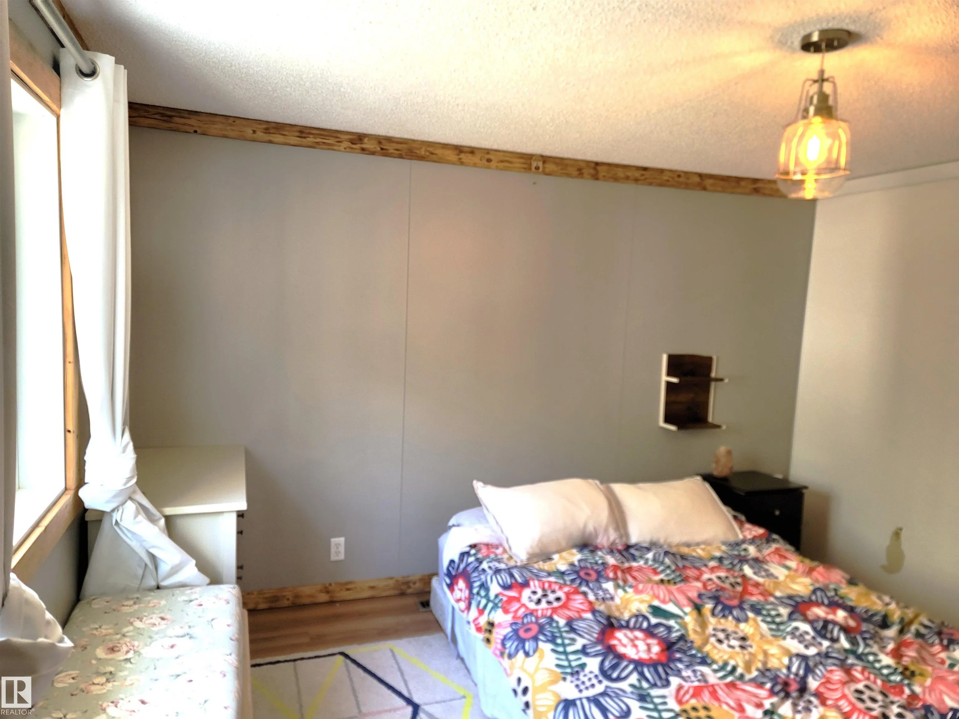 624072 RGE ROAD 241