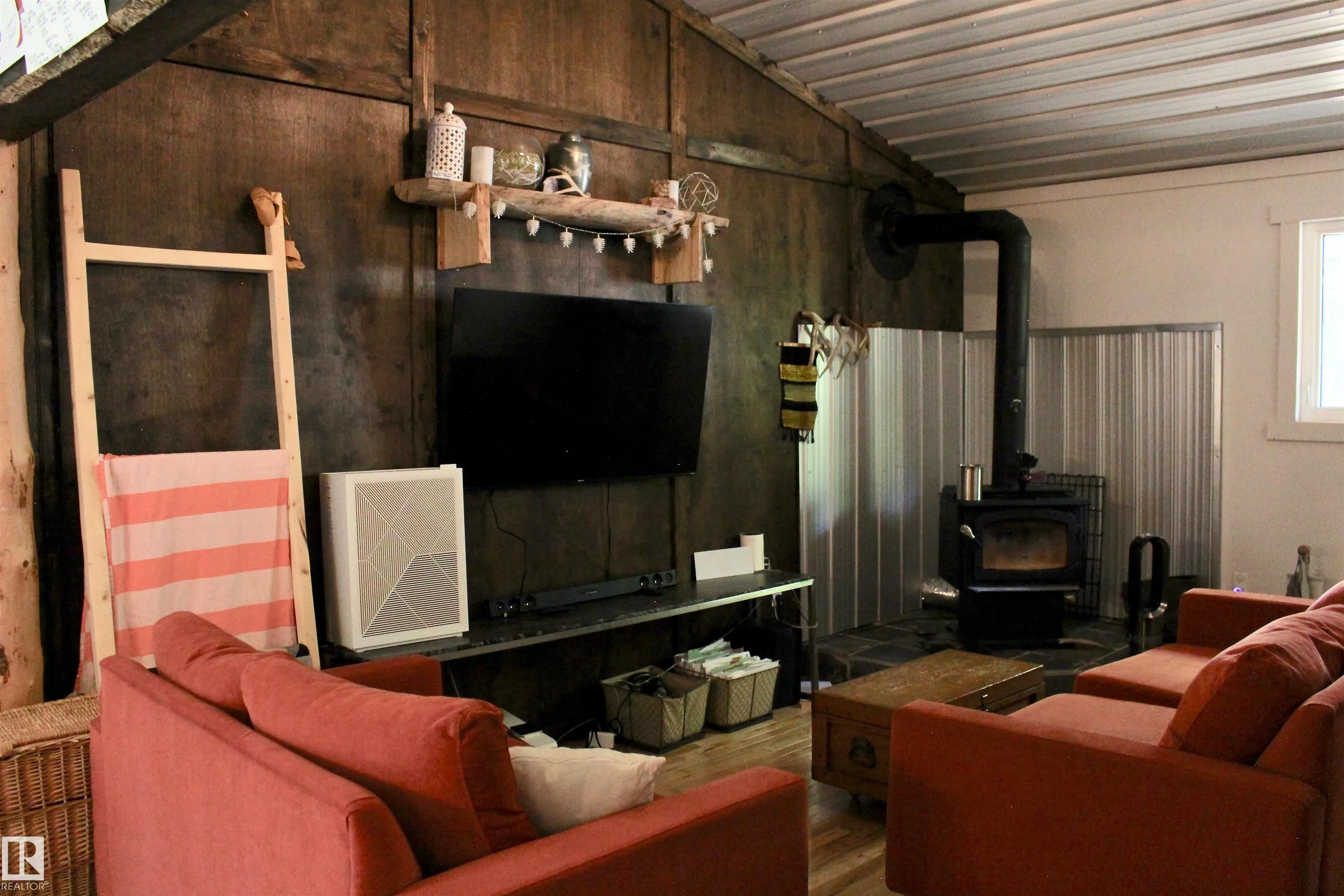 624072 RGE ROAD 241