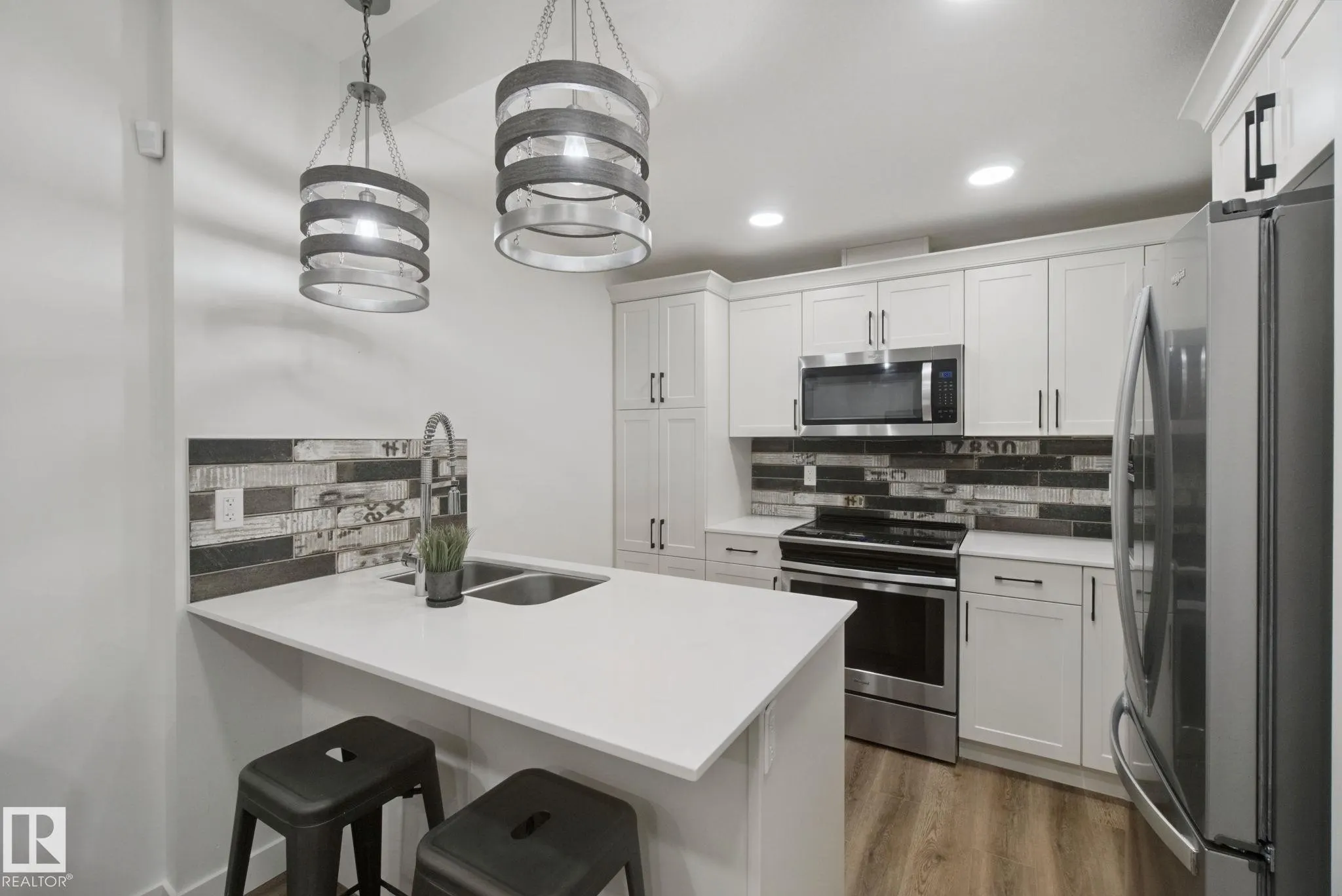 1024 BERG Place