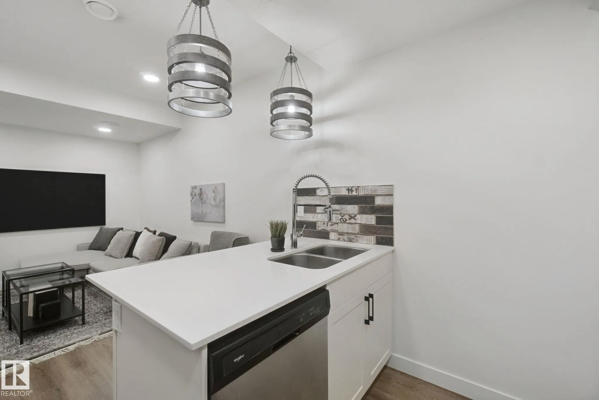 1024 BERG Place