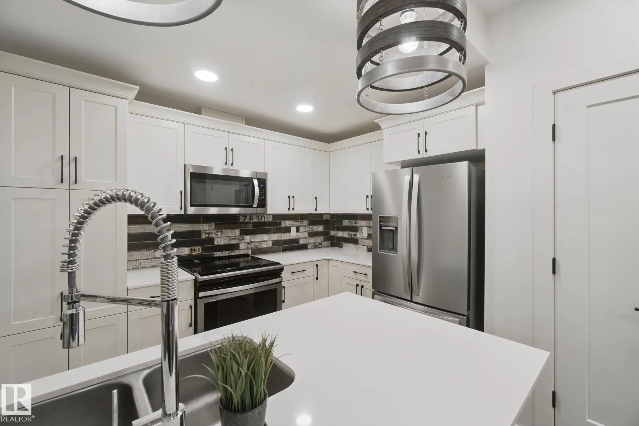 1024 BERG Place
