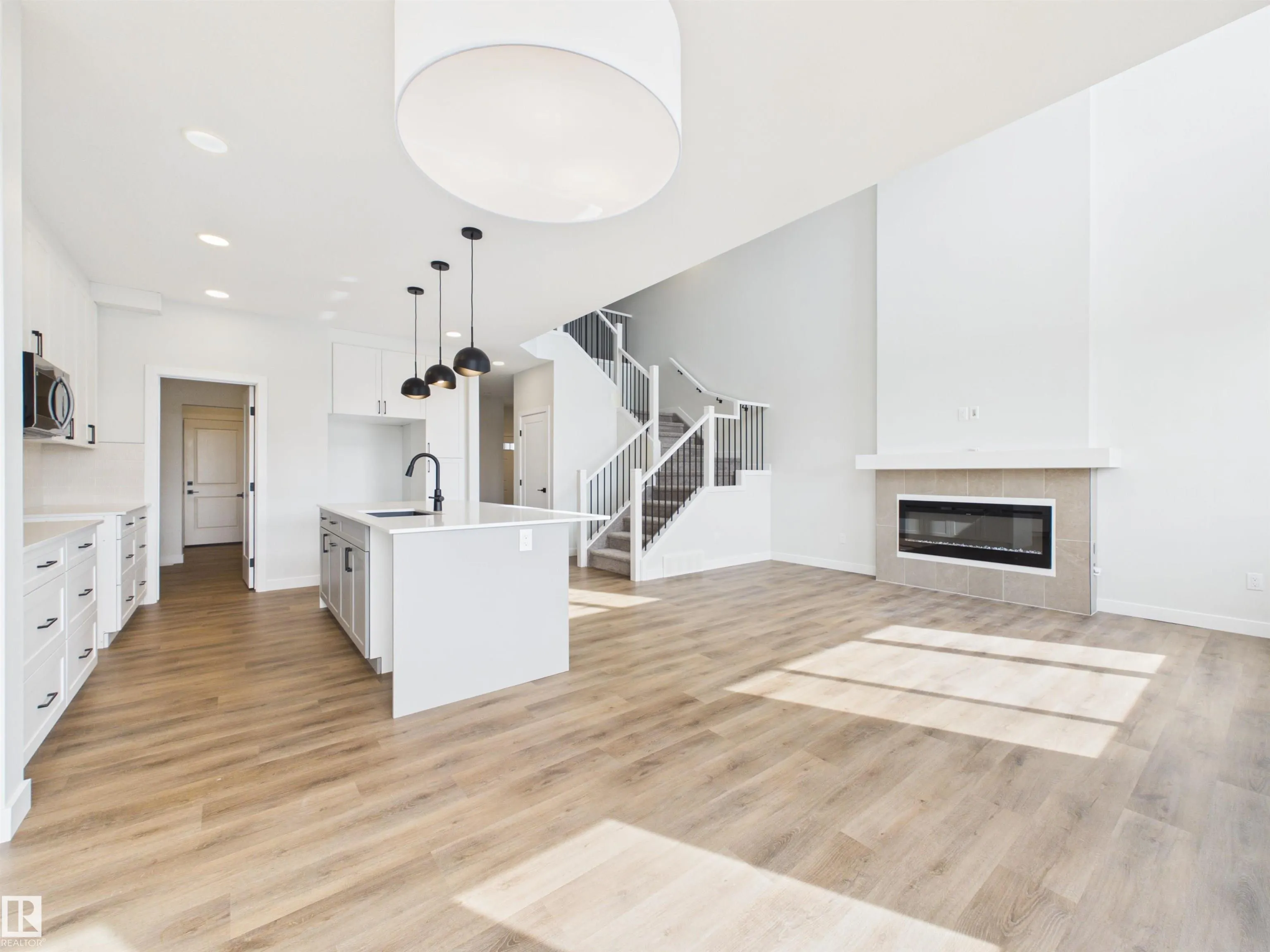 1758 WESTERRA Wynd