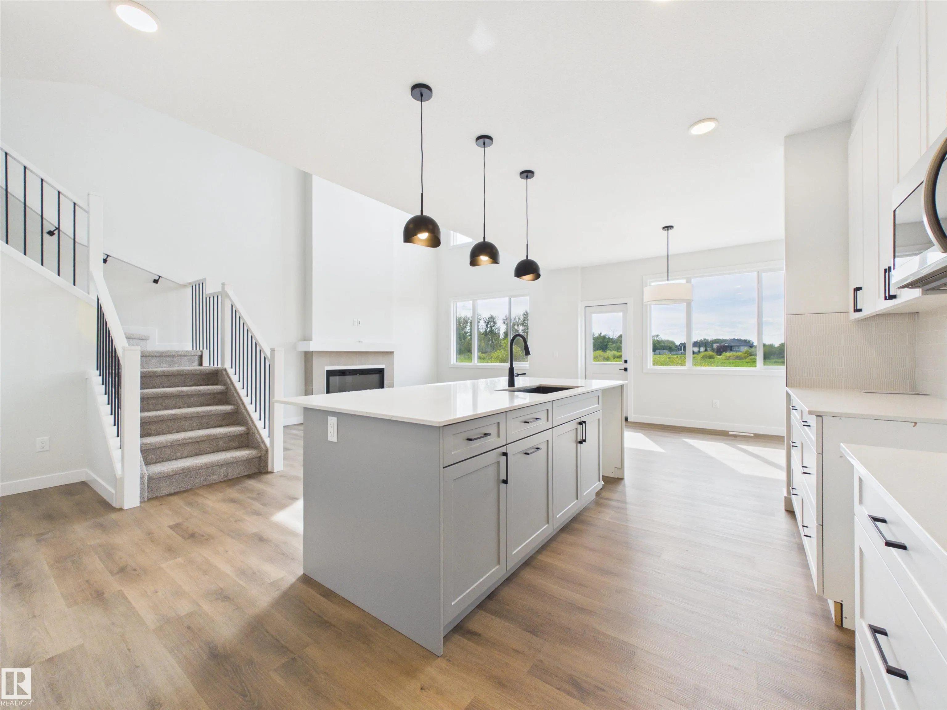 1758 WESTERRA Wynd