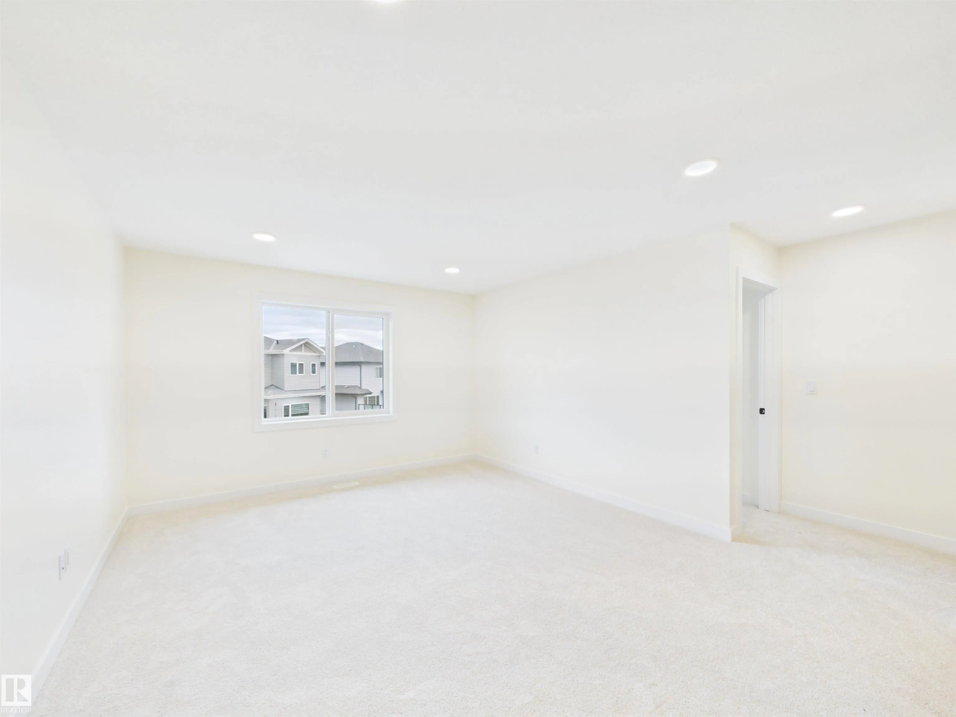 223 RAVINE Drive
