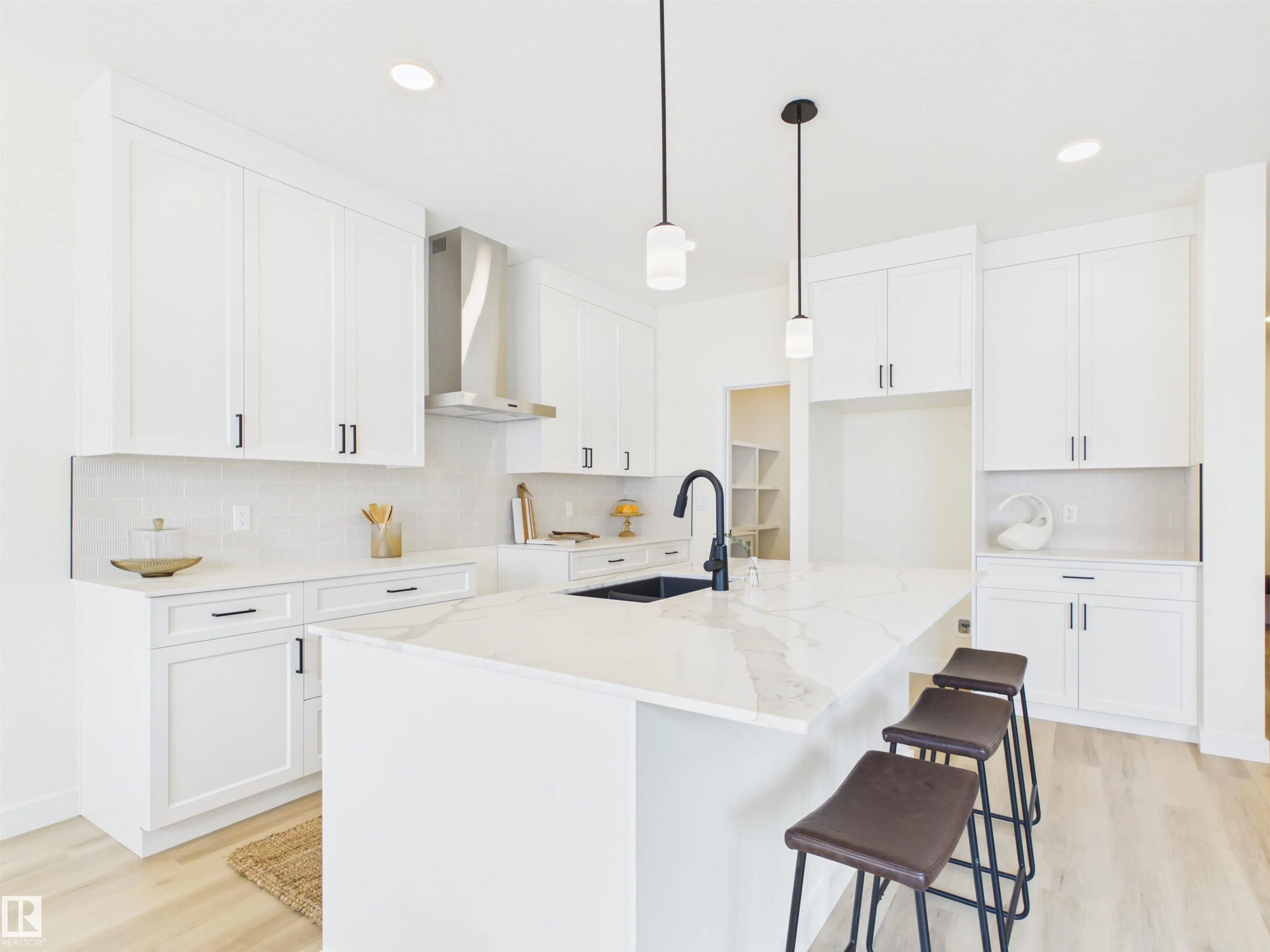 223 RAVINE Drive