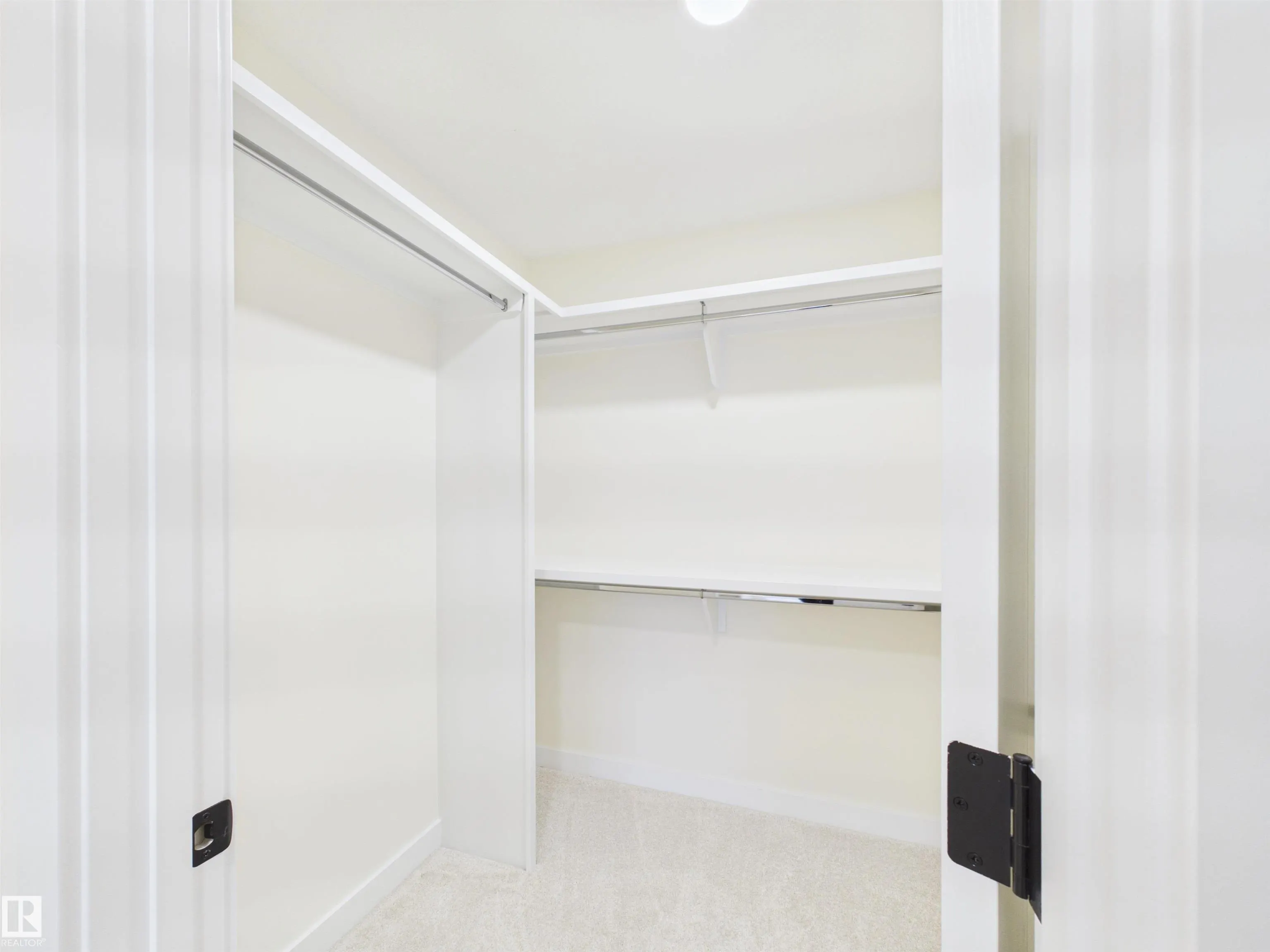 223 RAVINE Drive