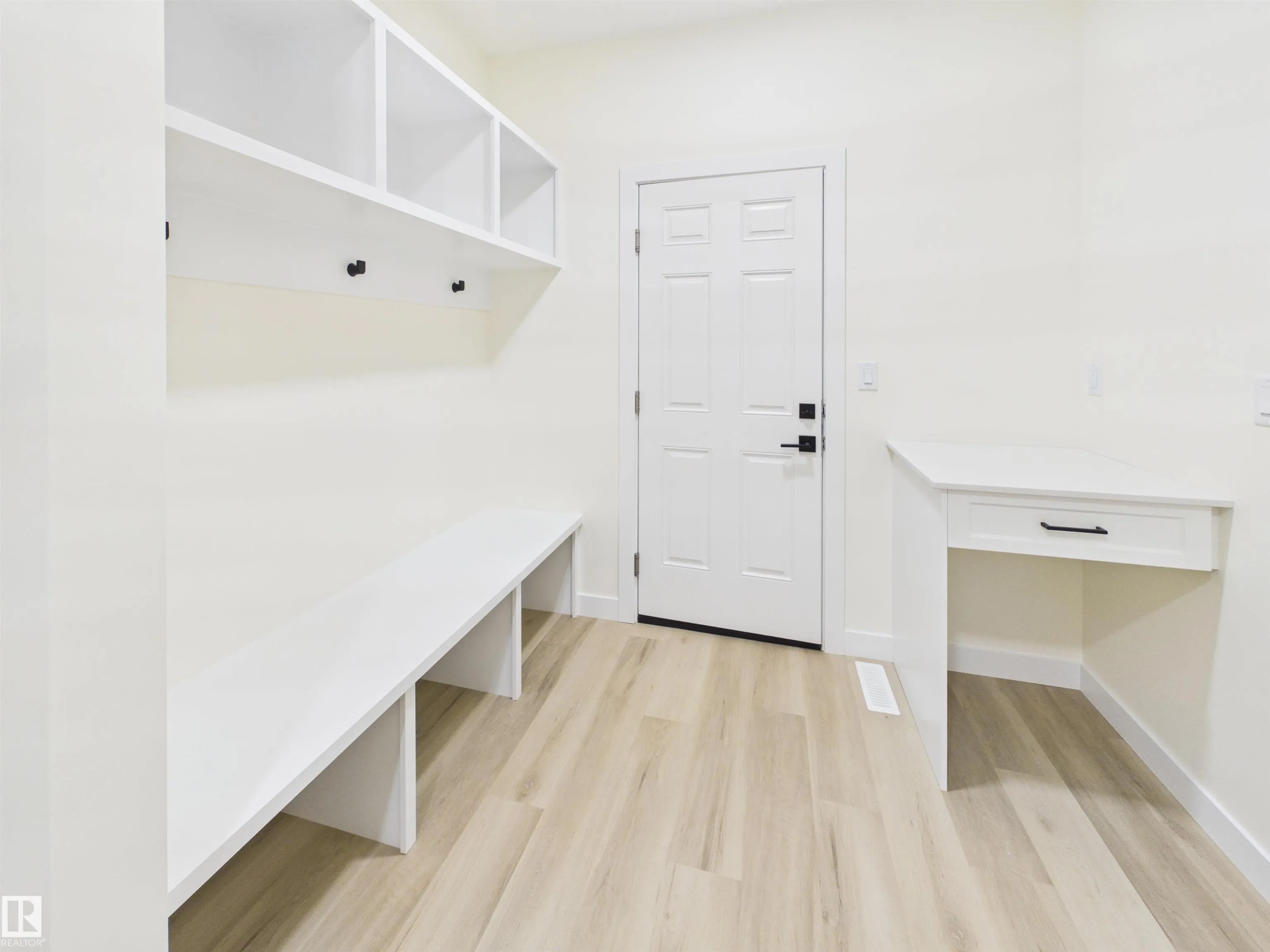 223 RAVINE Drive