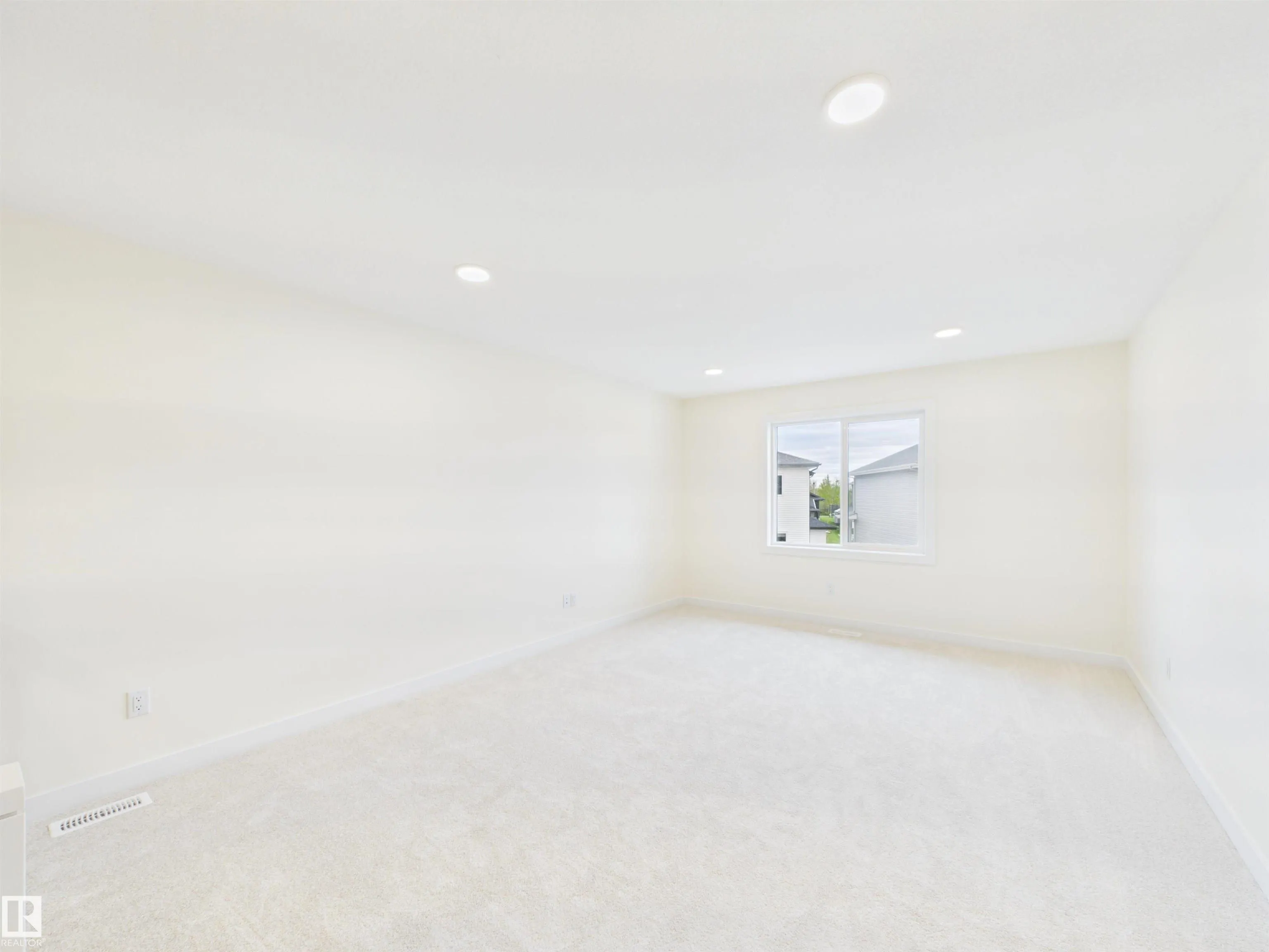 223 RAVINE Drive
