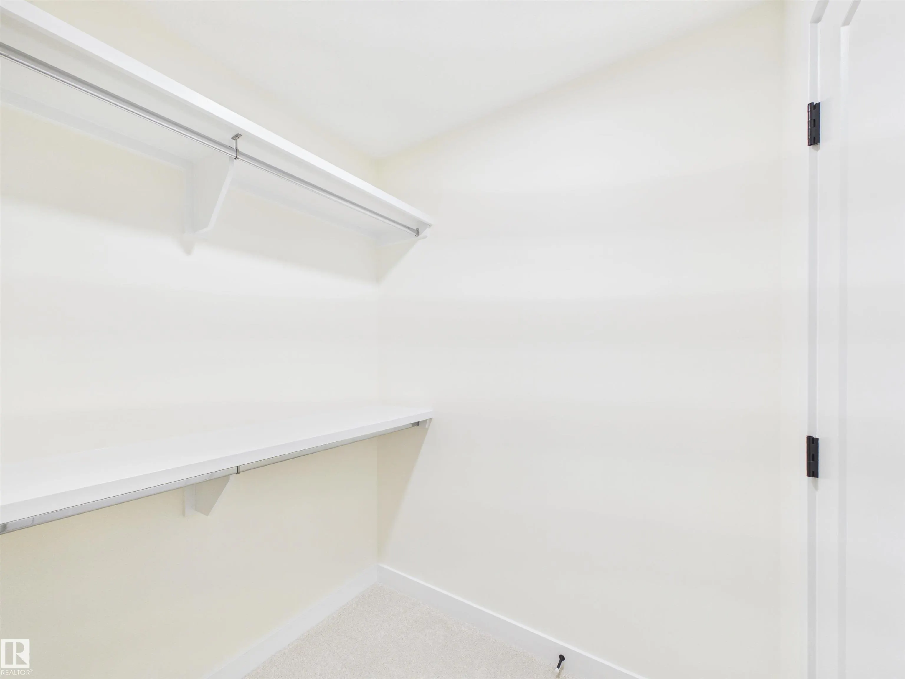 223 RAVINE Drive