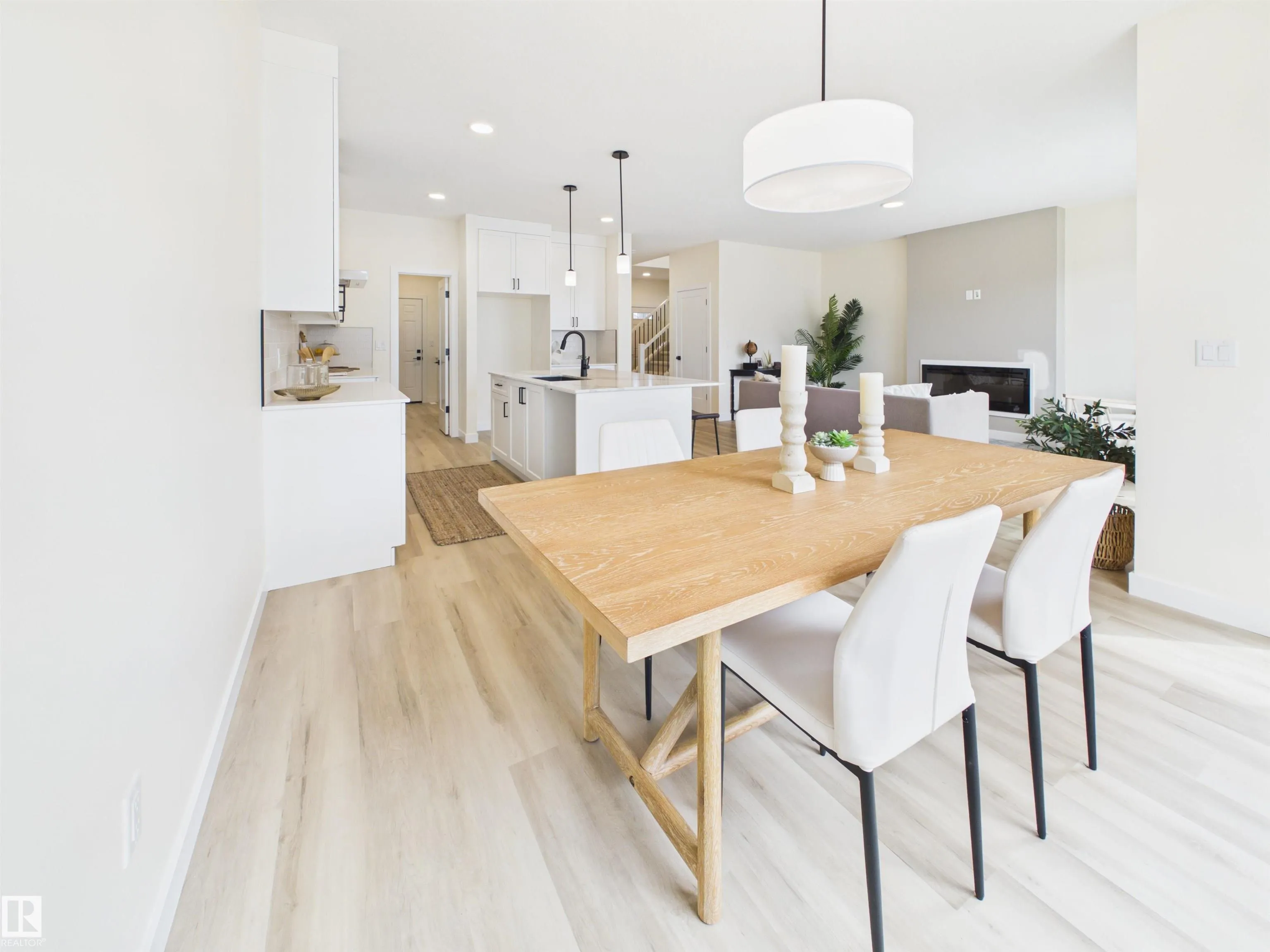 223 RAVINE Drive