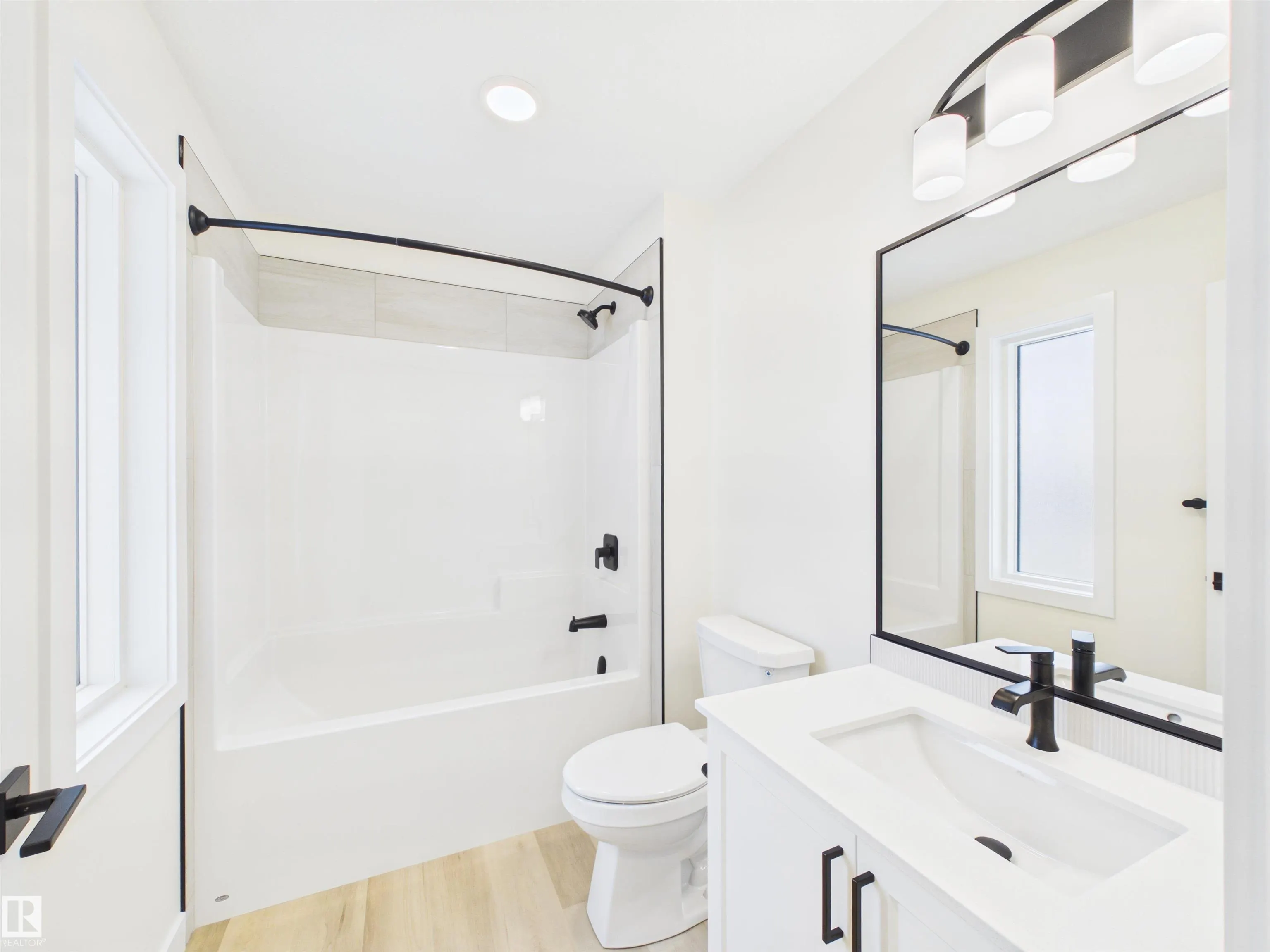 223 RAVINE Drive