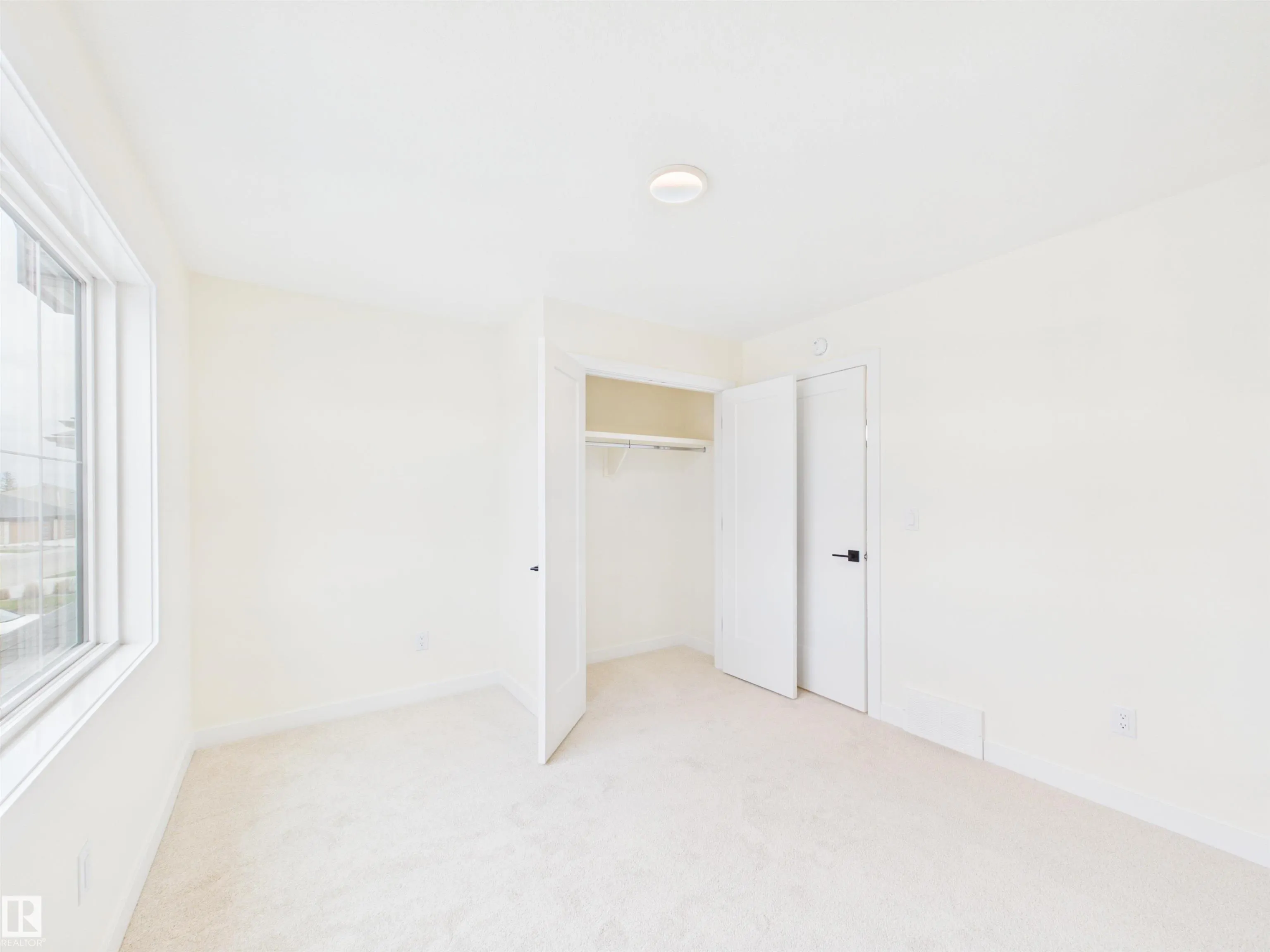 223 RAVINE Drive