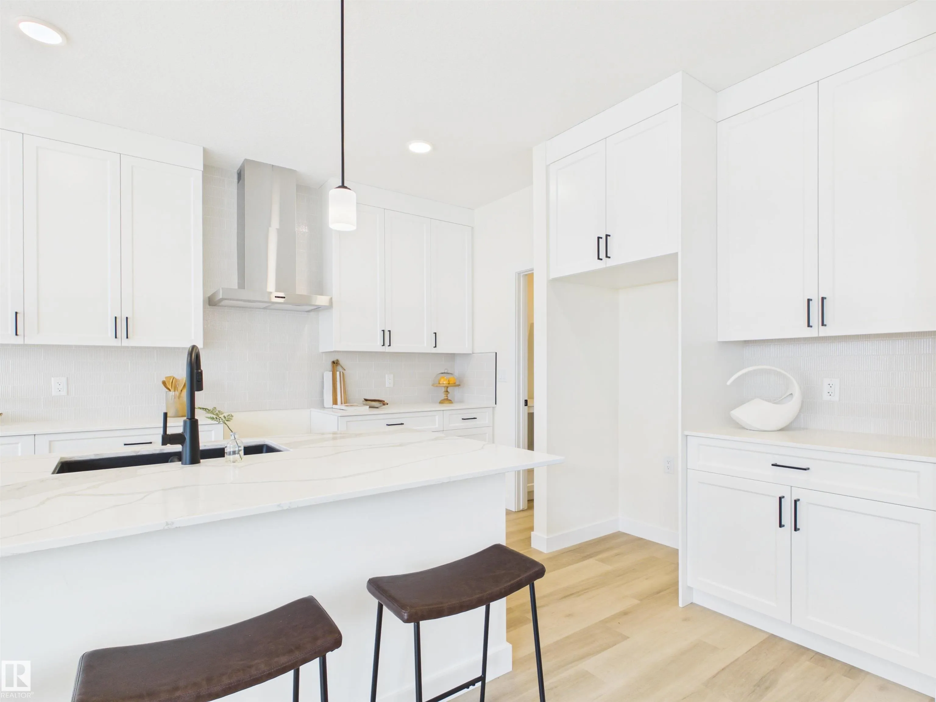 223 RAVINE Drive