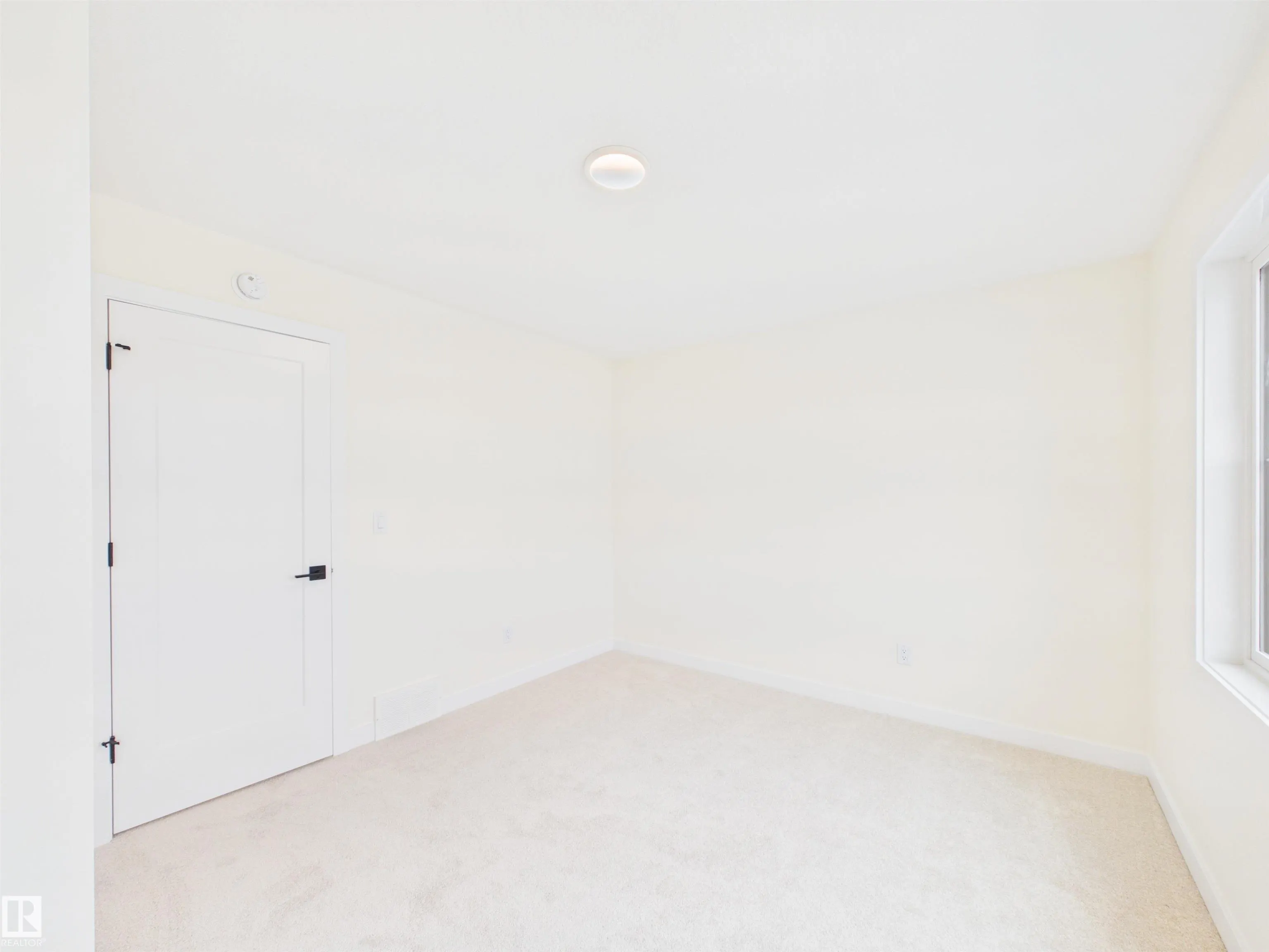 223 RAVINE Drive